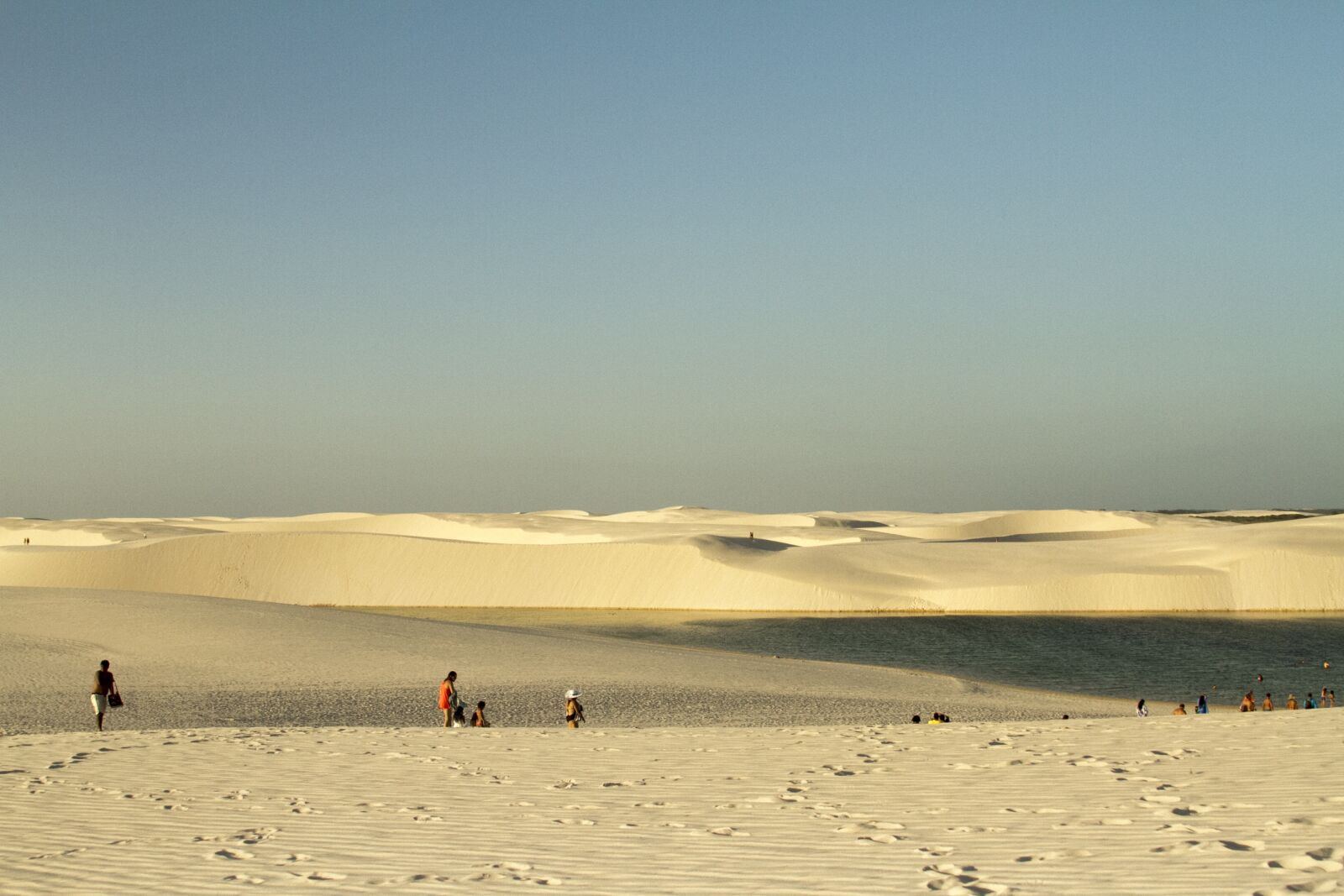 Canon EF 28-135mm F3.5-5.6 IS USM sample photo. Far, people, brazil photography