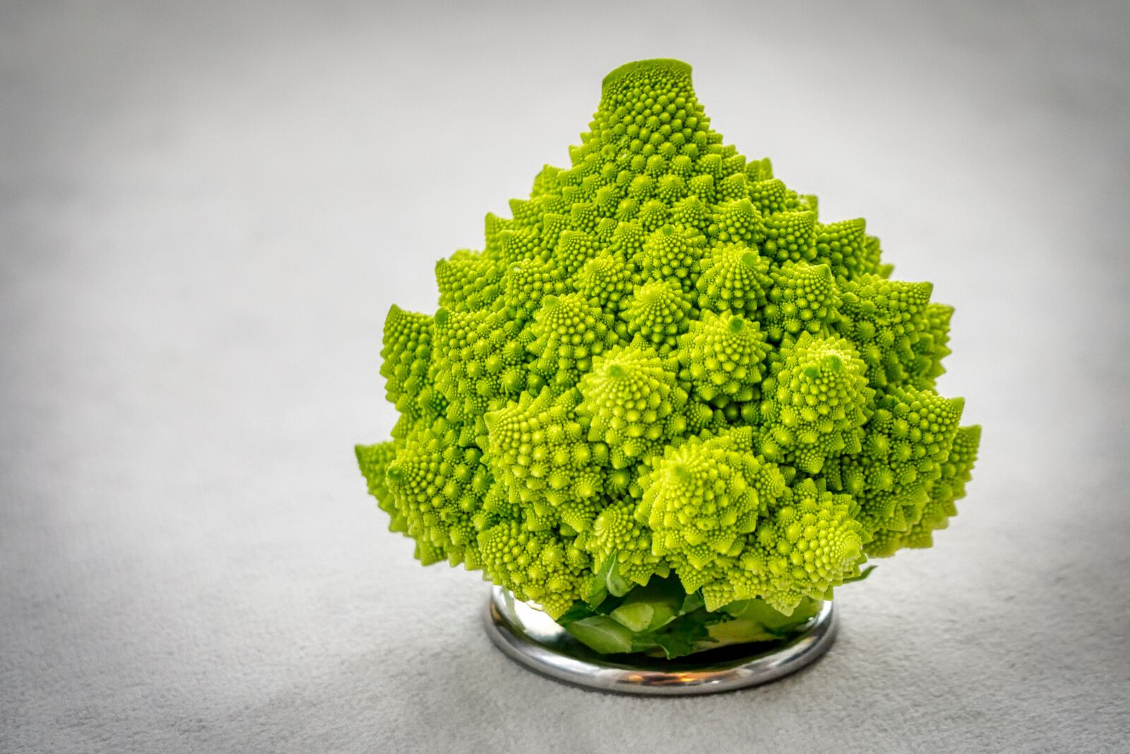 Panasonic Lumix DMC-GX8 sample photo. Romanesco, cauliflower, vegetables photography