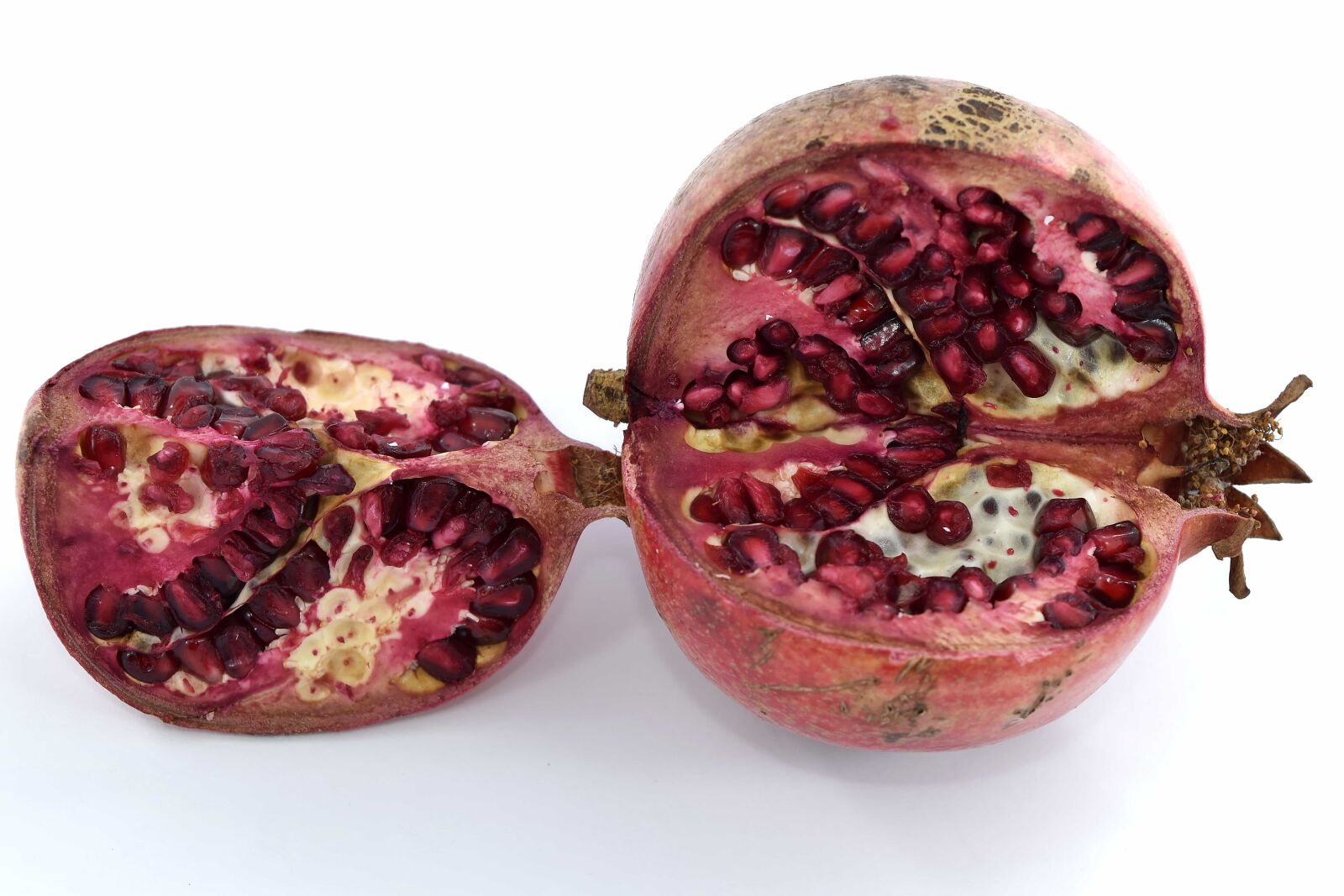 Nikon D5500 sample photo. Eating, pomegranate, ripe fruit photography