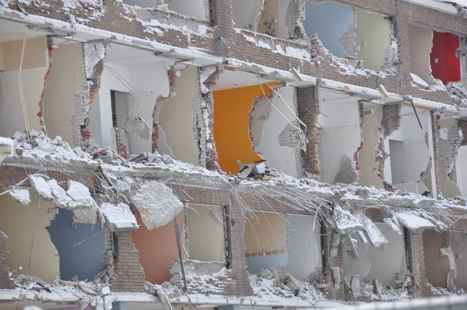 Nikon D90 sample photo. Flat, break, construction photography