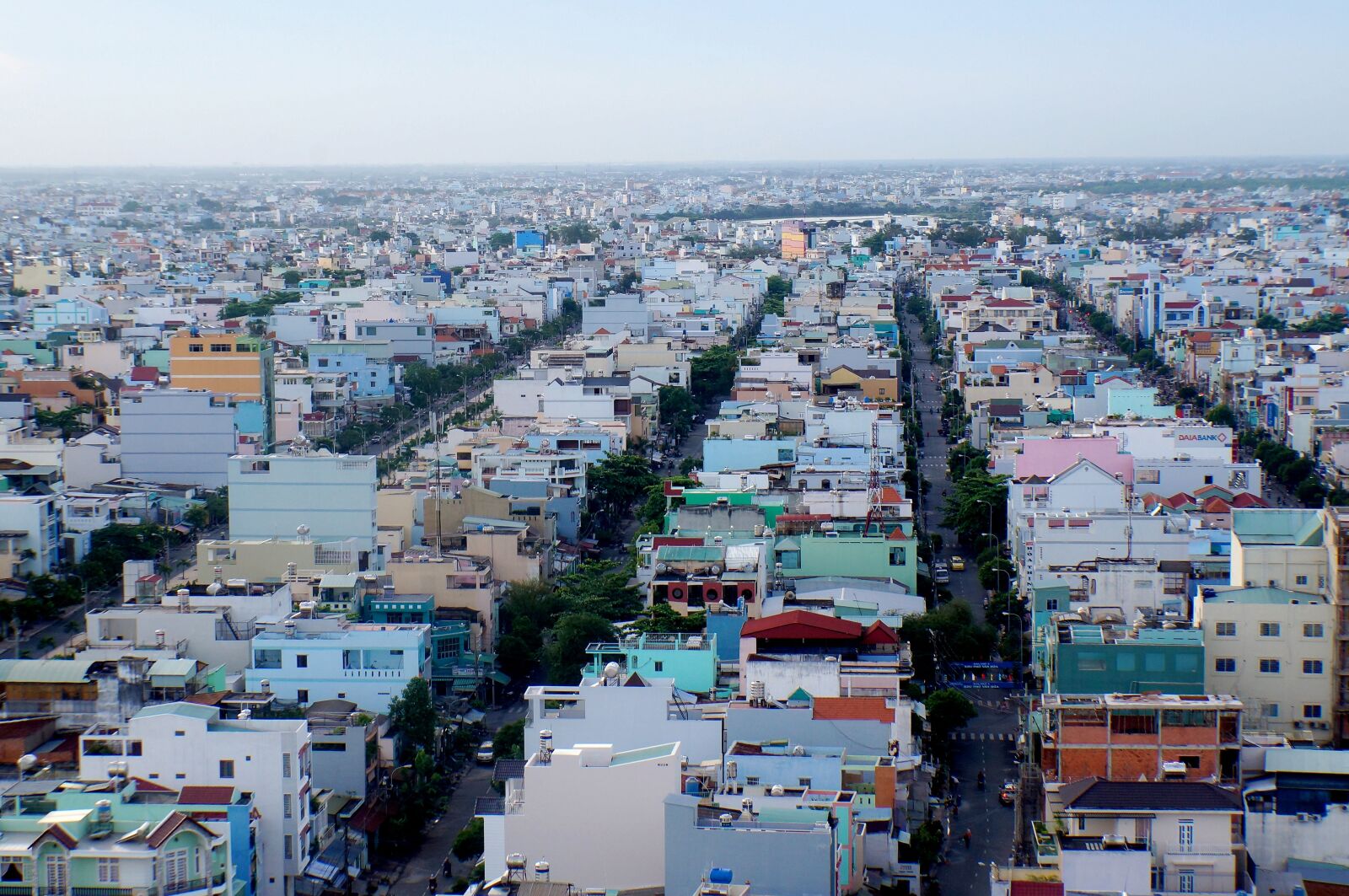 Sony Alpha NEX-F3 + Sony E 18-55mm F3.5-5.6 OSS sample photo. On high, vietnam, home photography