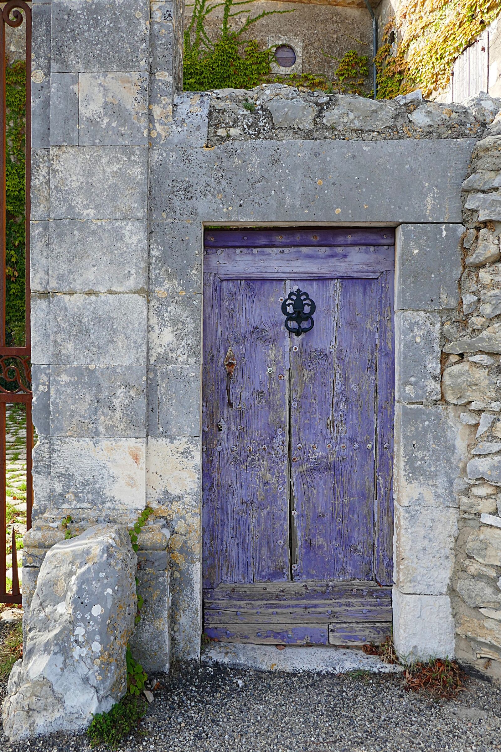 Panasonic Lumix DMC-ZS100 (Lumix DMC-TZ100) sample photo. Door, doorway, old photography