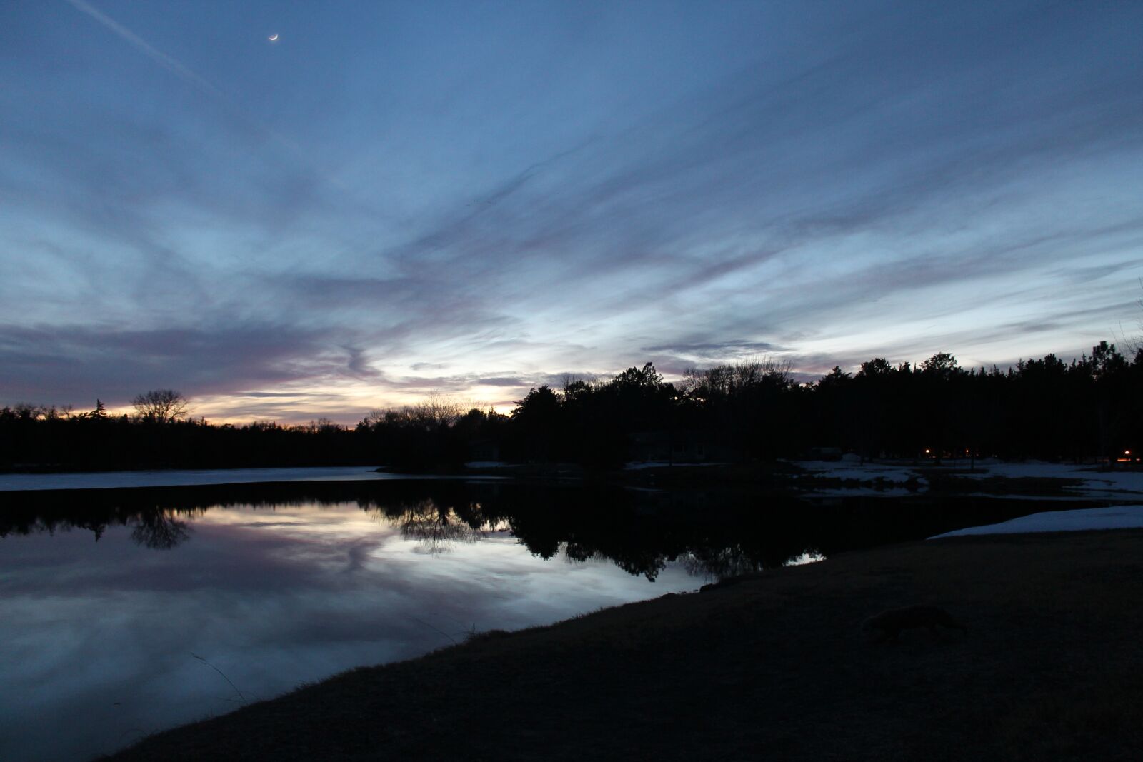Canon EOS 1100D (EOS Rebel T3 / EOS Kiss X50) sample photo. Sunset, twilight, lake photography