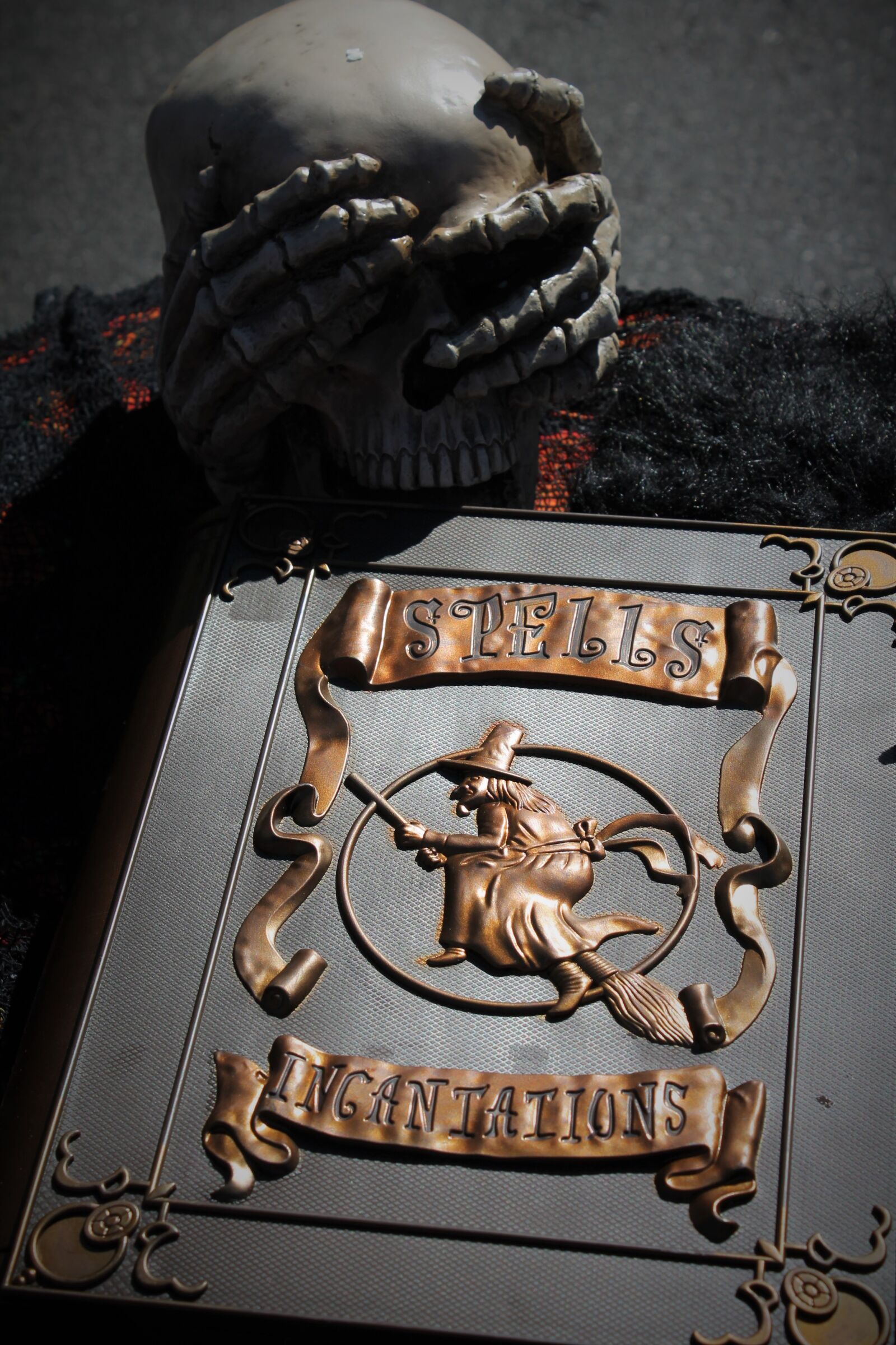Canon EOS 1100D (EOS Rebel T3 / EOS Kiss X50) sample photo. Occult, halloween, decor photography