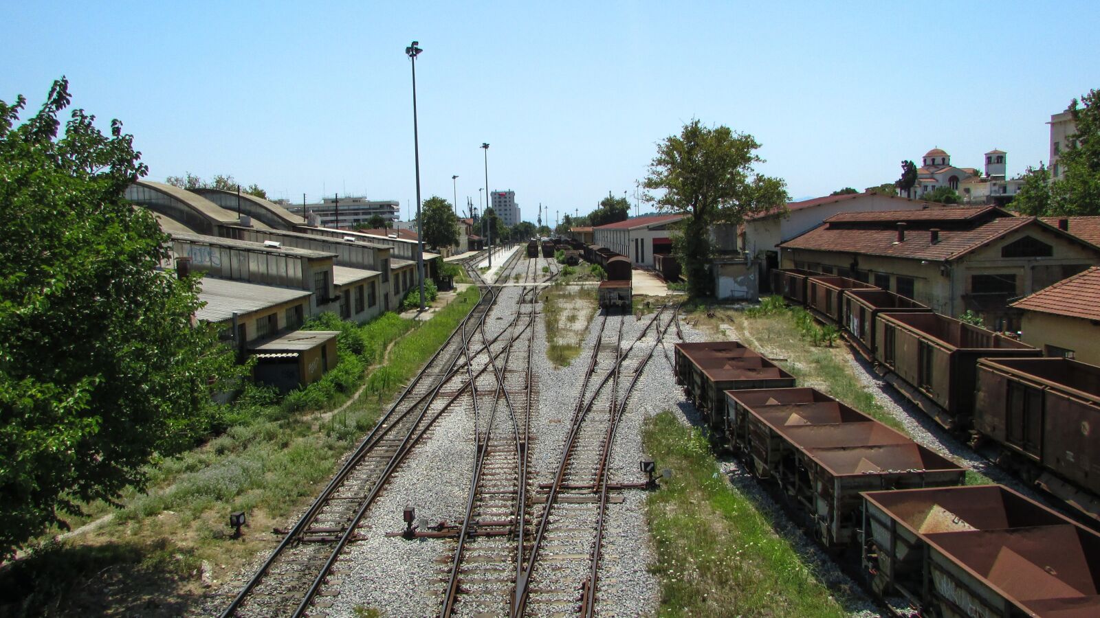 Canon PowerShot SX400 IS sample photo. Rails, railway station, urban photography