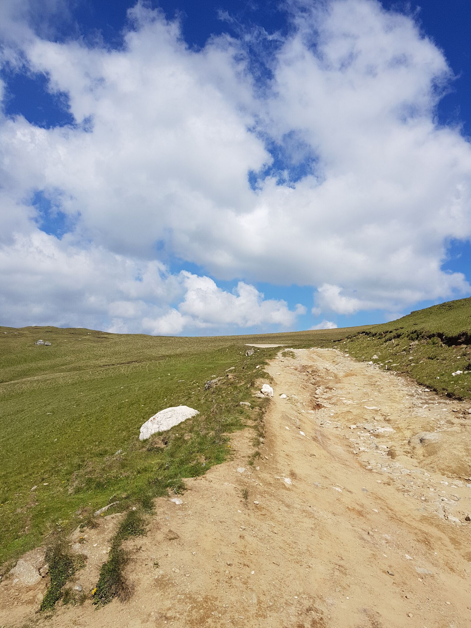 Samsung Galaxy S8+ sample photo. Sky, clouds, nature photography
