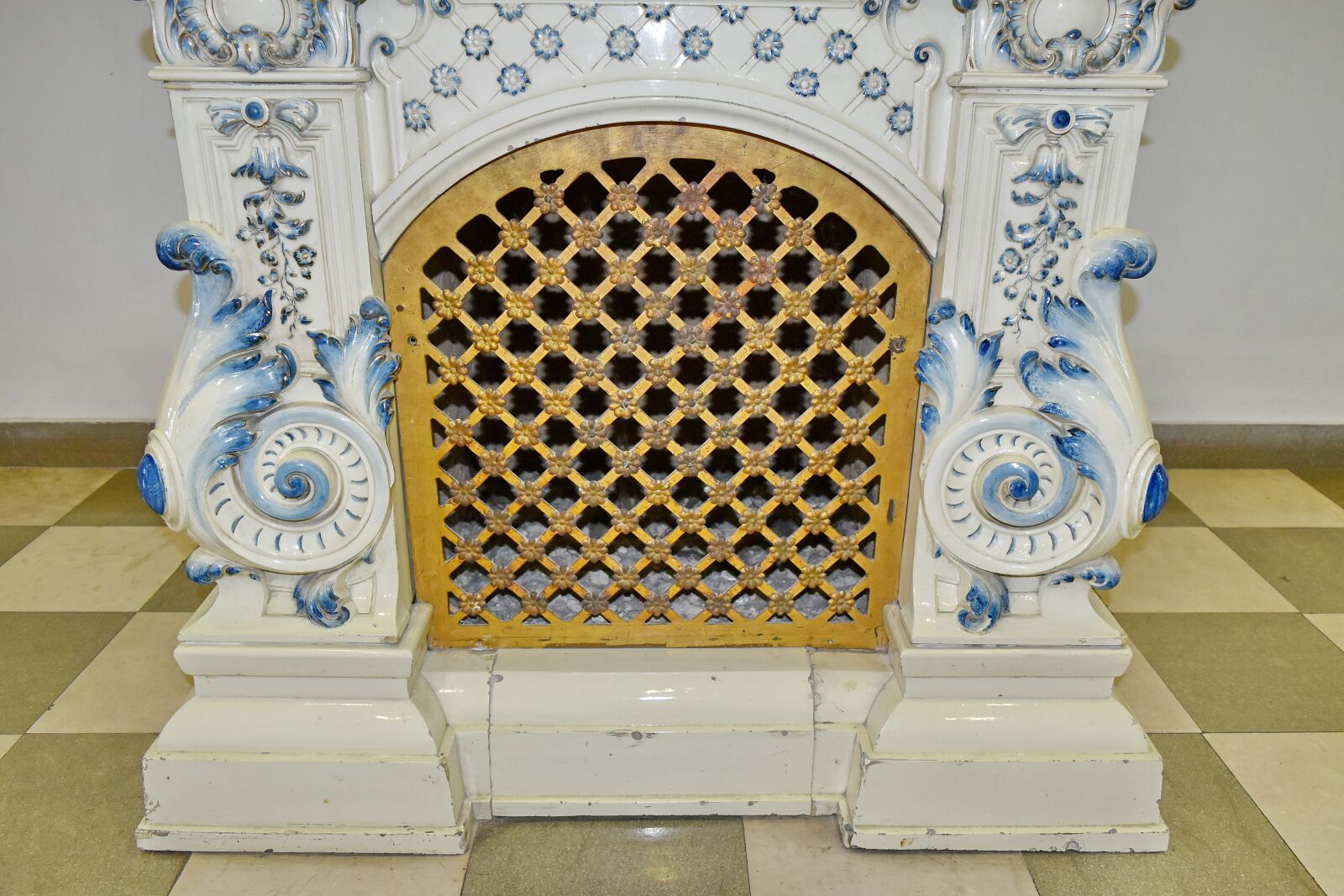 Nikon D5500 sample photo. Fireplace, interior decoration, porcelain photography