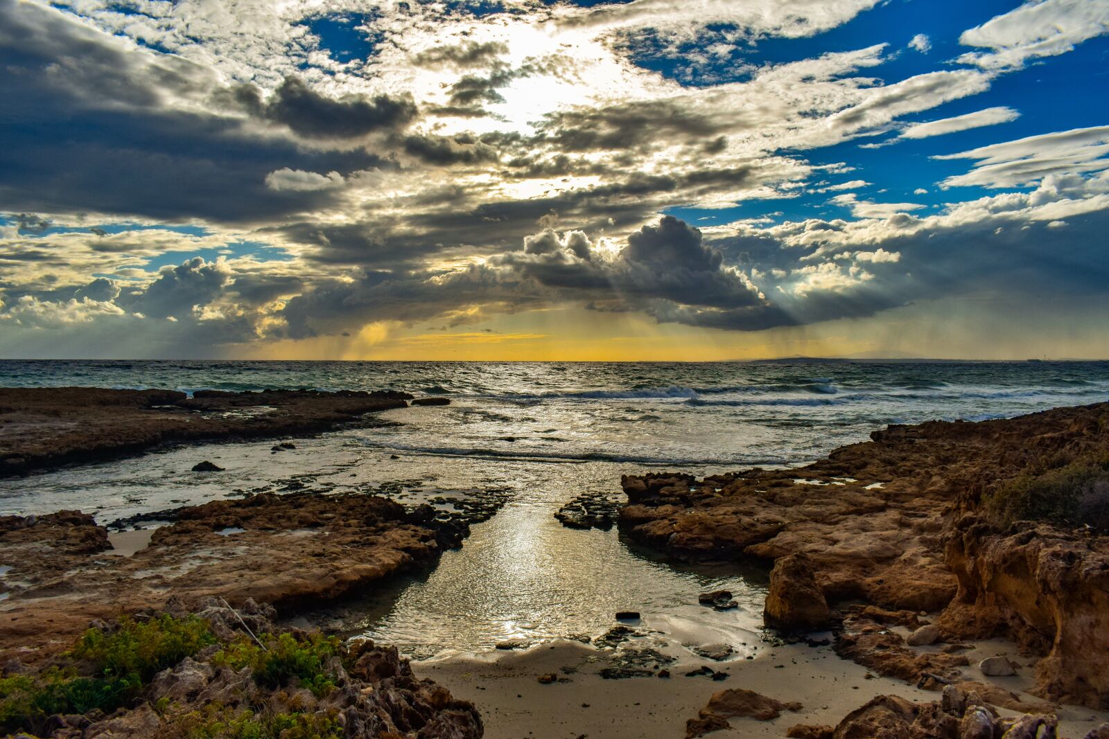 Nikon D3300 sample photo. Beach, sea, waves photography