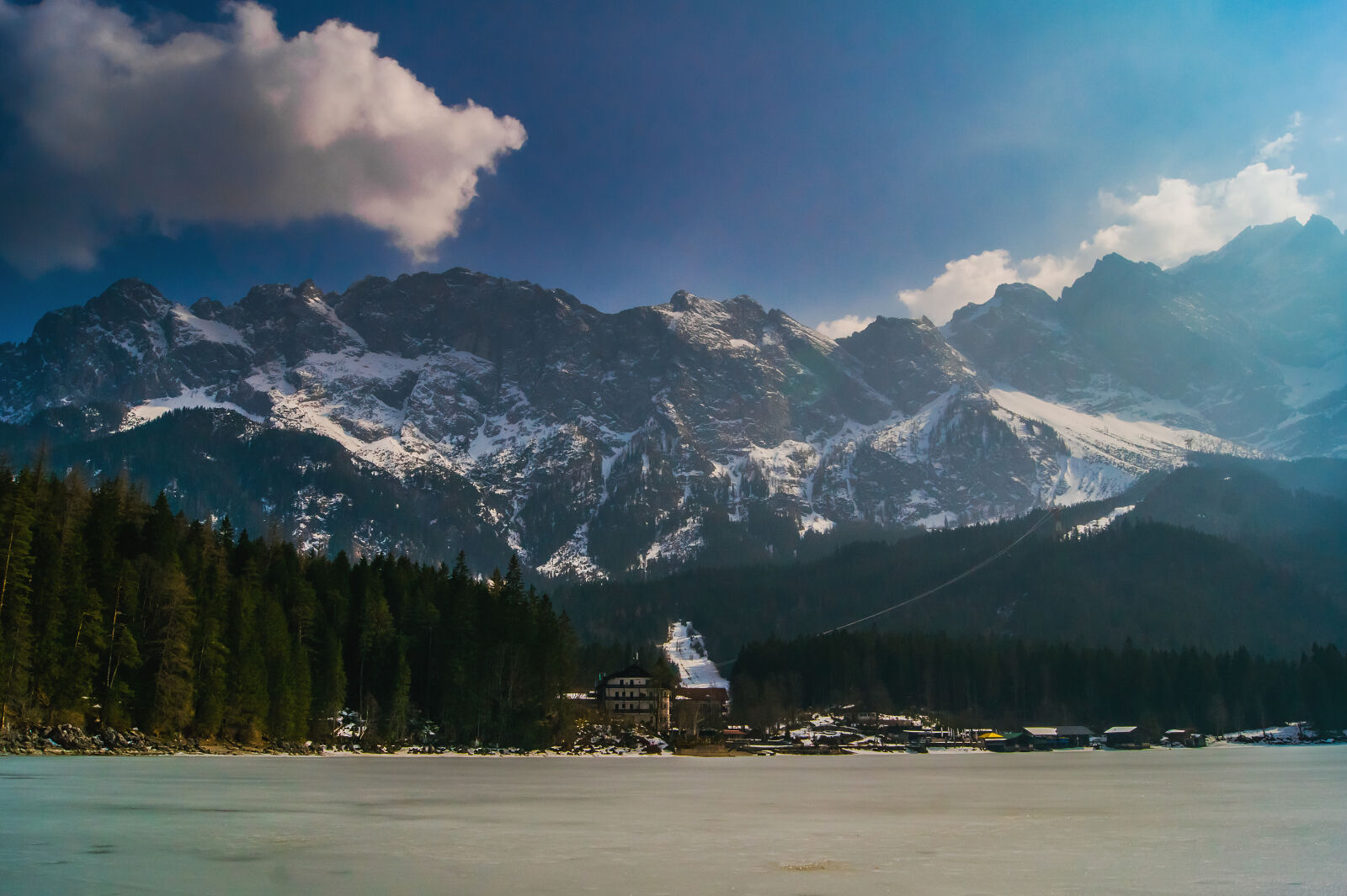 Sony Alpha DSLR-A550 + Sony DT 18-55mm F3.5-5.6 SAM sample photo. Alps, edge, forest, mountains photography