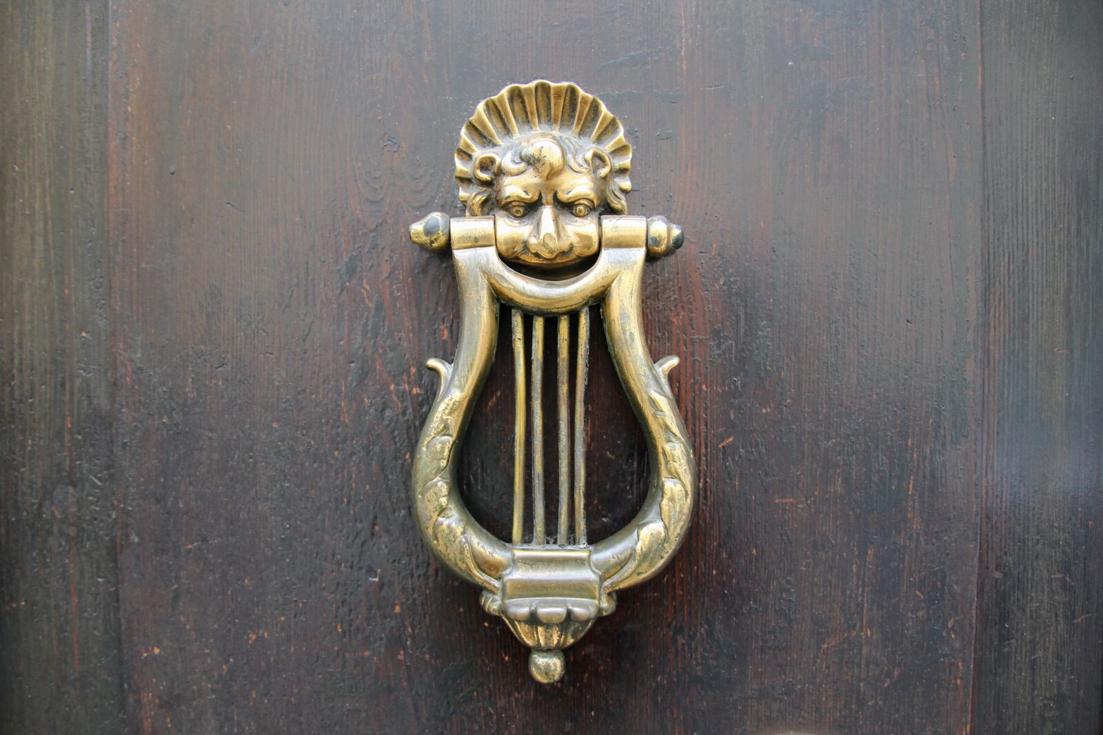 Canon EOS 60D sample photo. Bell, entrance door, door photography