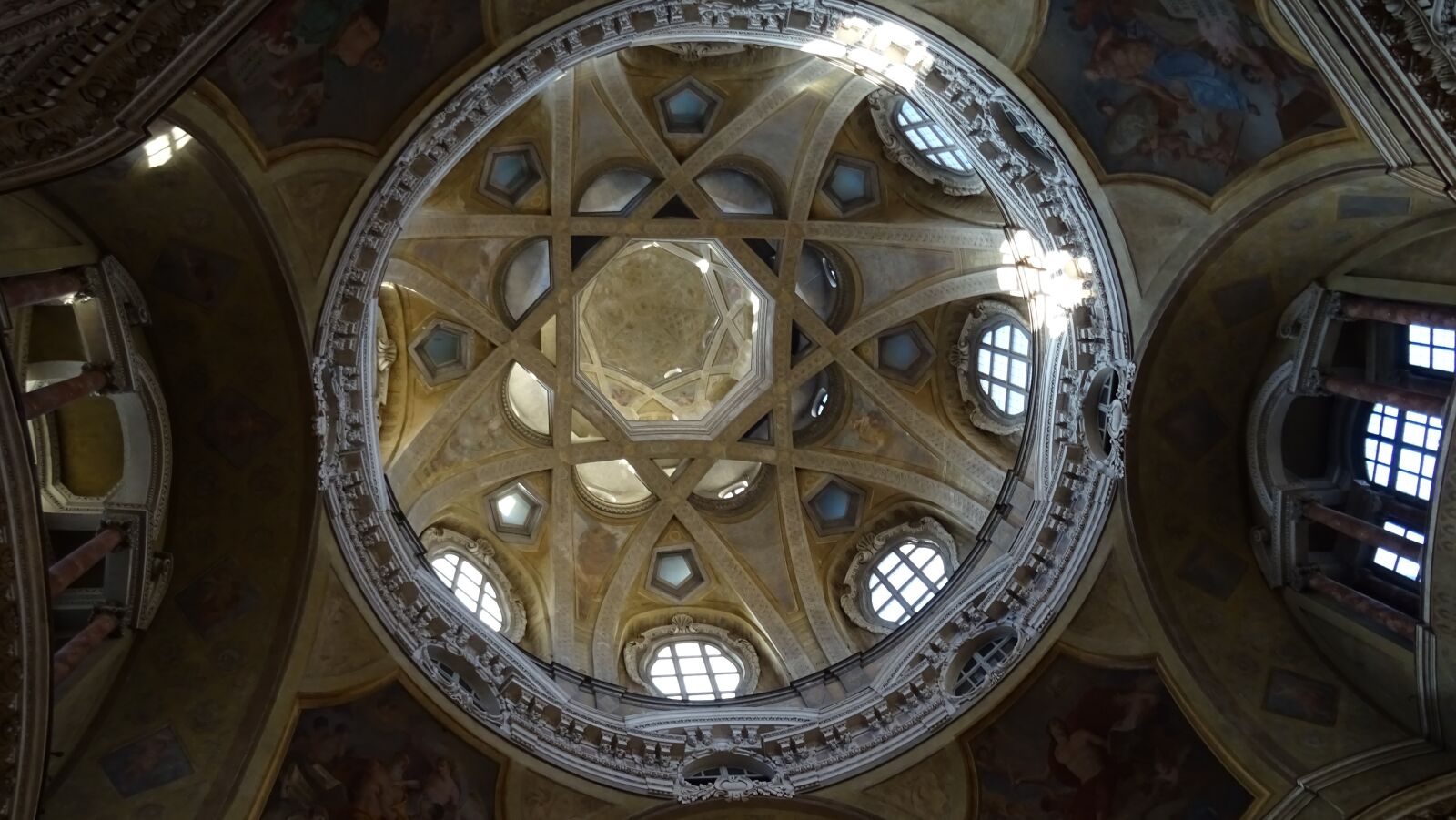 Sony DSC-HX60 sample photo. Italy, turin, holidays photography