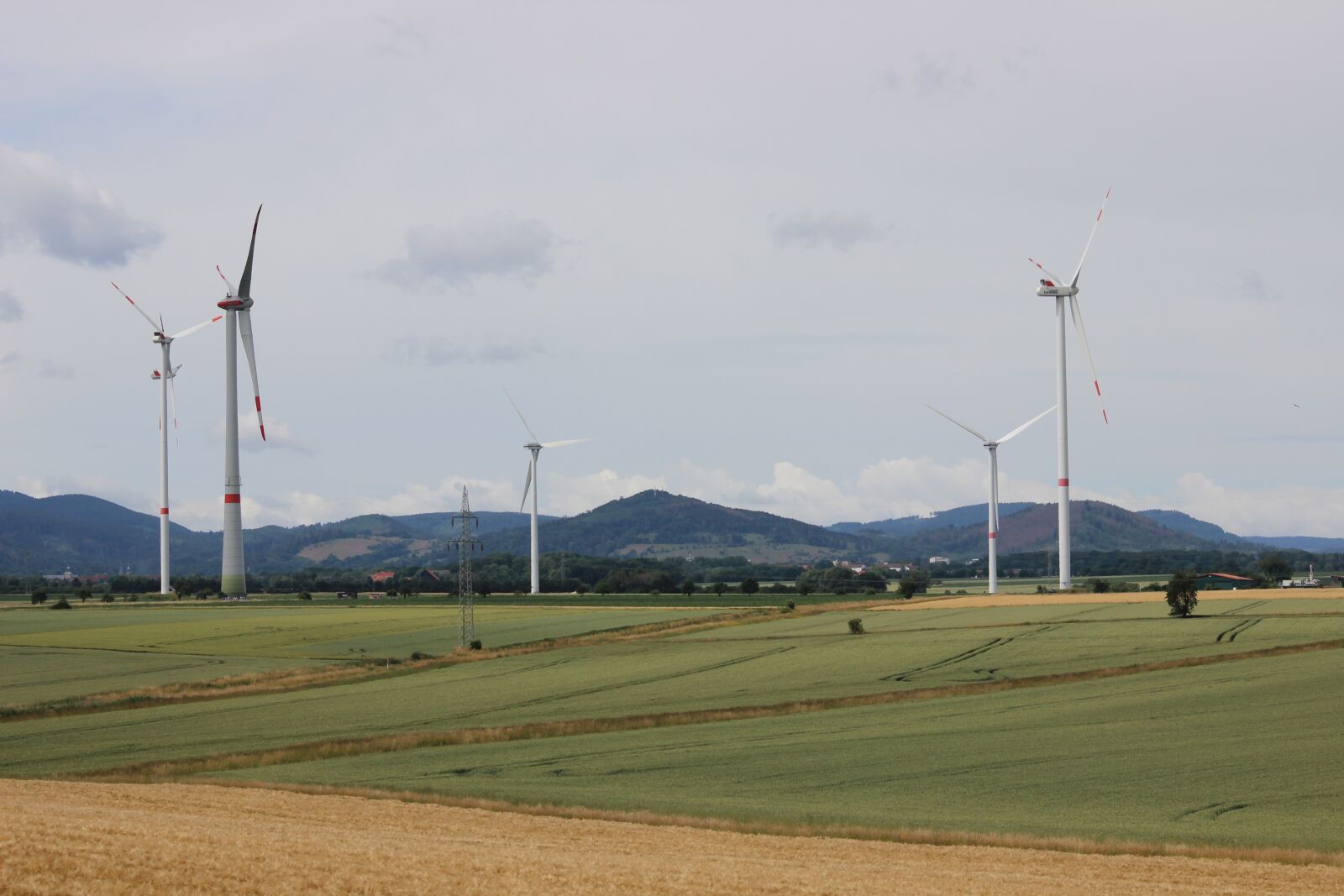 Canon EOS 600D (Rebel EOS T3i / EOS Kiss X5) sample photo. Windr der, pinwheel, wind photography