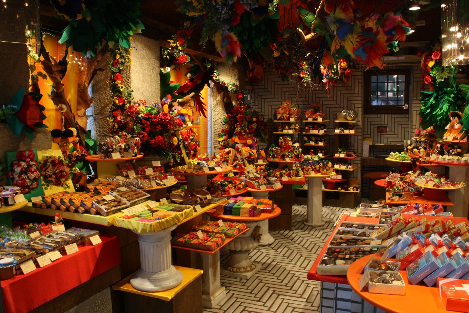 Canon EOS 450D (EOS Rebel XSi / EOS Kiss X2) sample photo. Candy store, chocolate shop photography