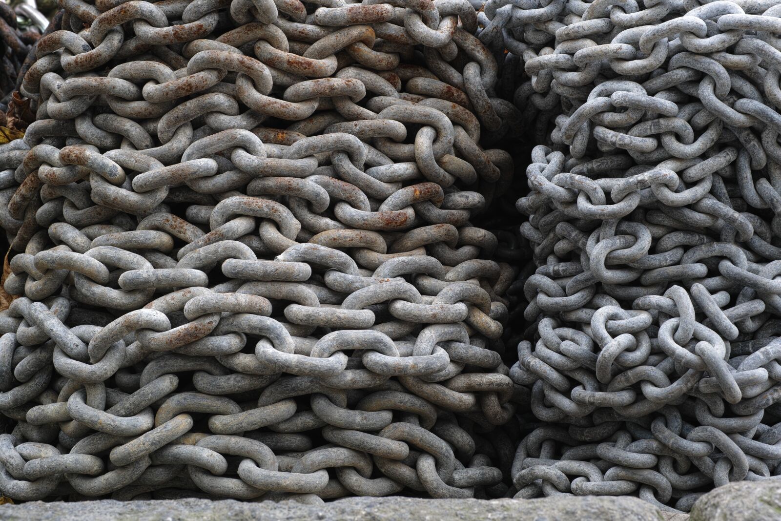 Sigma DP3 Merrill sample photo. Chain, grey, metal photography