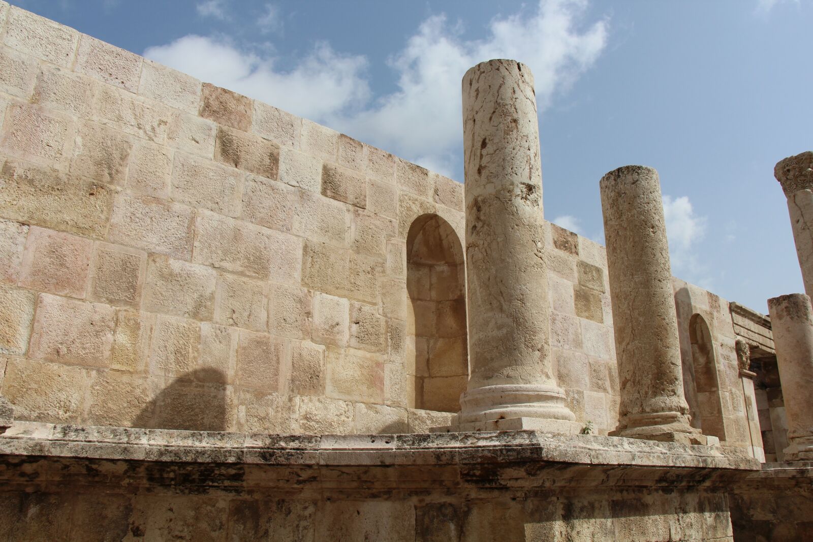 Canon EOS 1200D (EOS Rebel T5 / EOS Kiss X70 / EOS Hi) sample photo. Roman theatre, downtown, amman photography