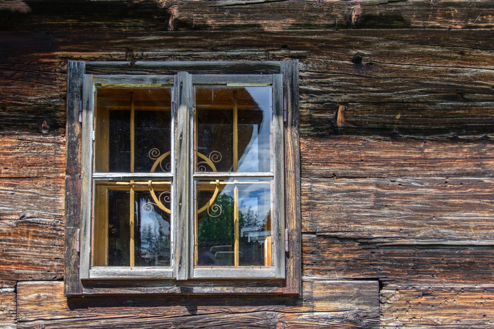 Nikon D7100 sample photo. Wood, window, hauswand photography