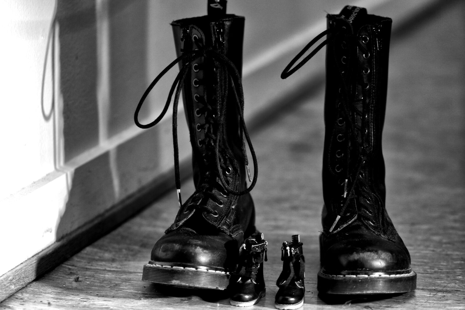 Canon EOS 7D Mark II sample photo. Dr, martens, shoes photography
