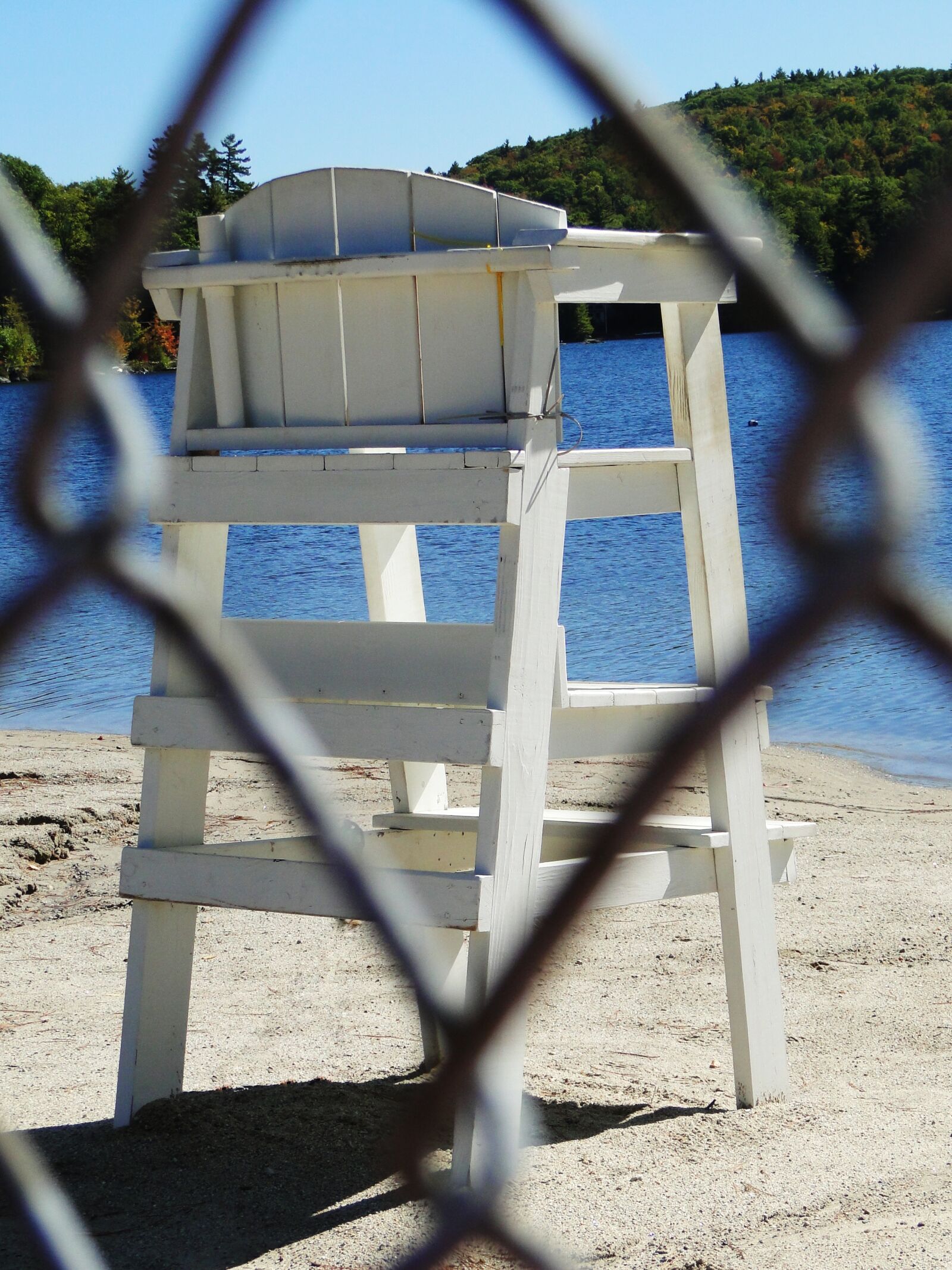 Sony Cyber-shot DSC-HX1 sample photo. Lifeguard, chair, stand photography