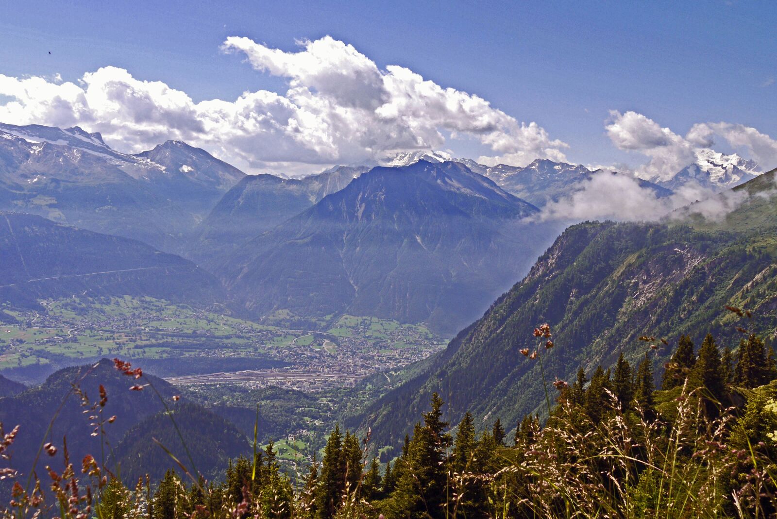 Panasonic Lumix DMC-G1 sample photo. Switzerland, rhone valley, view photography