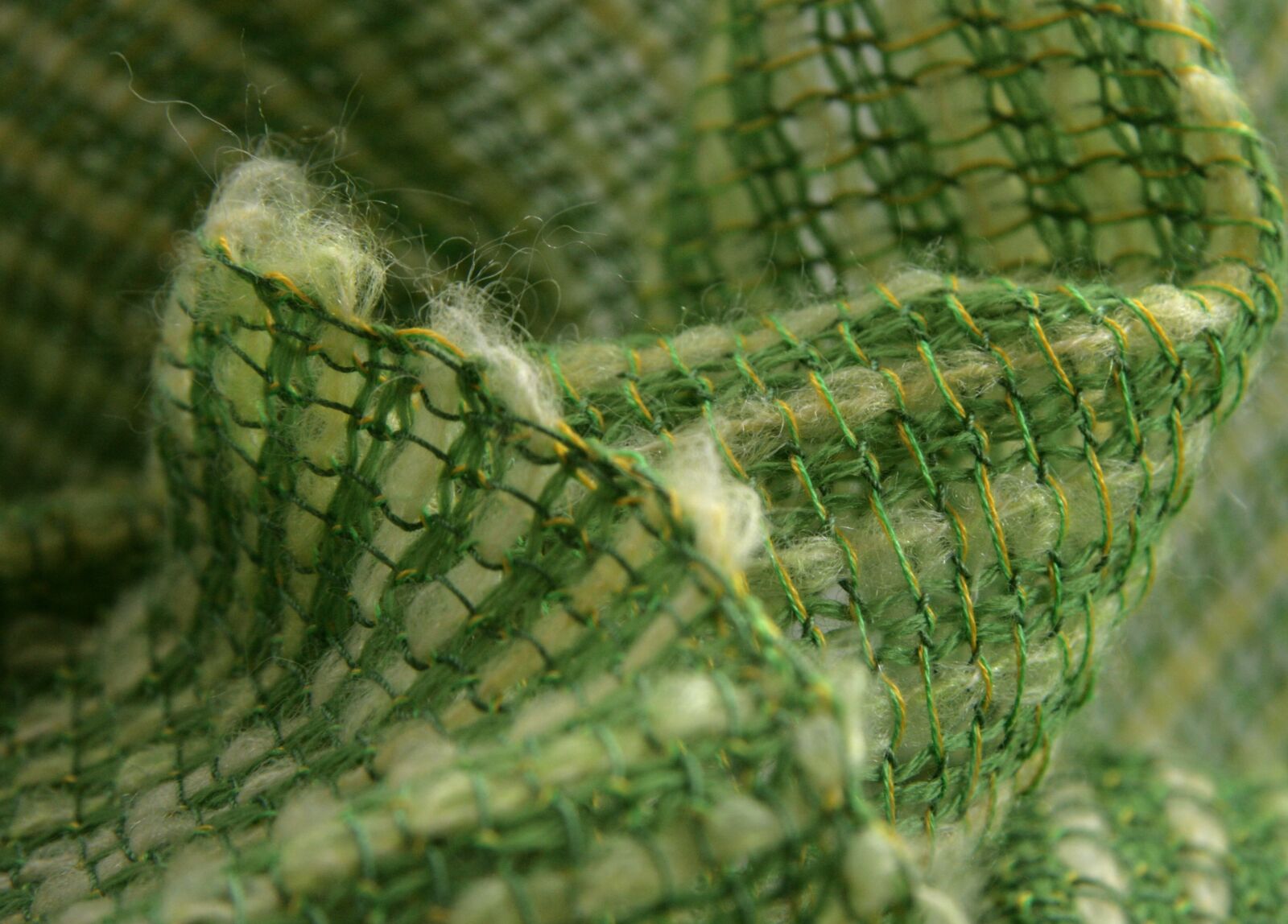 Canon EOS 400D (EOS Digital Rebel XTi / EOS Kiss Digital X) sample photo. Handwoven, shawl, weven photography