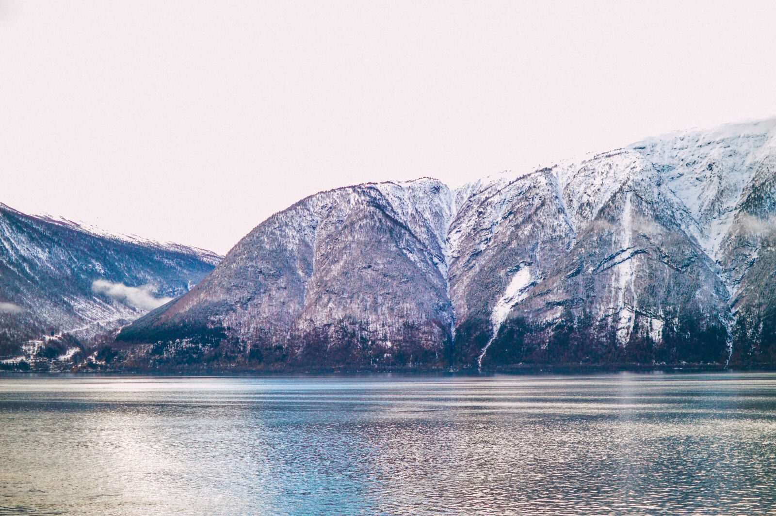 Nikon D3200 + Nikon AF-S DX Nikkor 35mm F1.8G sample photo. Lake, landscape, mountain, nature photography