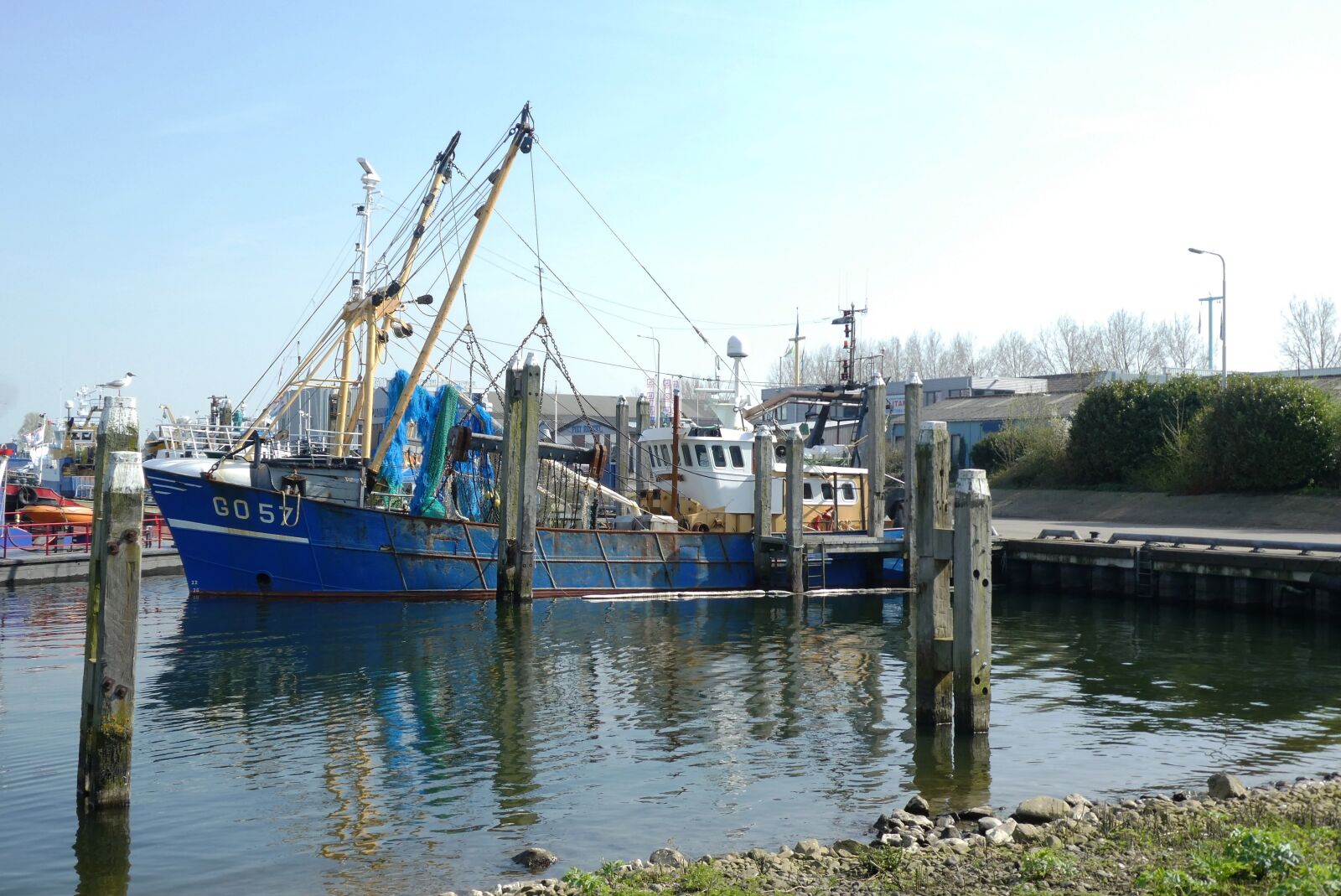 Panasonic Lumix DC-ZS70 (Lumix DC-TZ90) sample photo. Fishing boat, craft, port photography