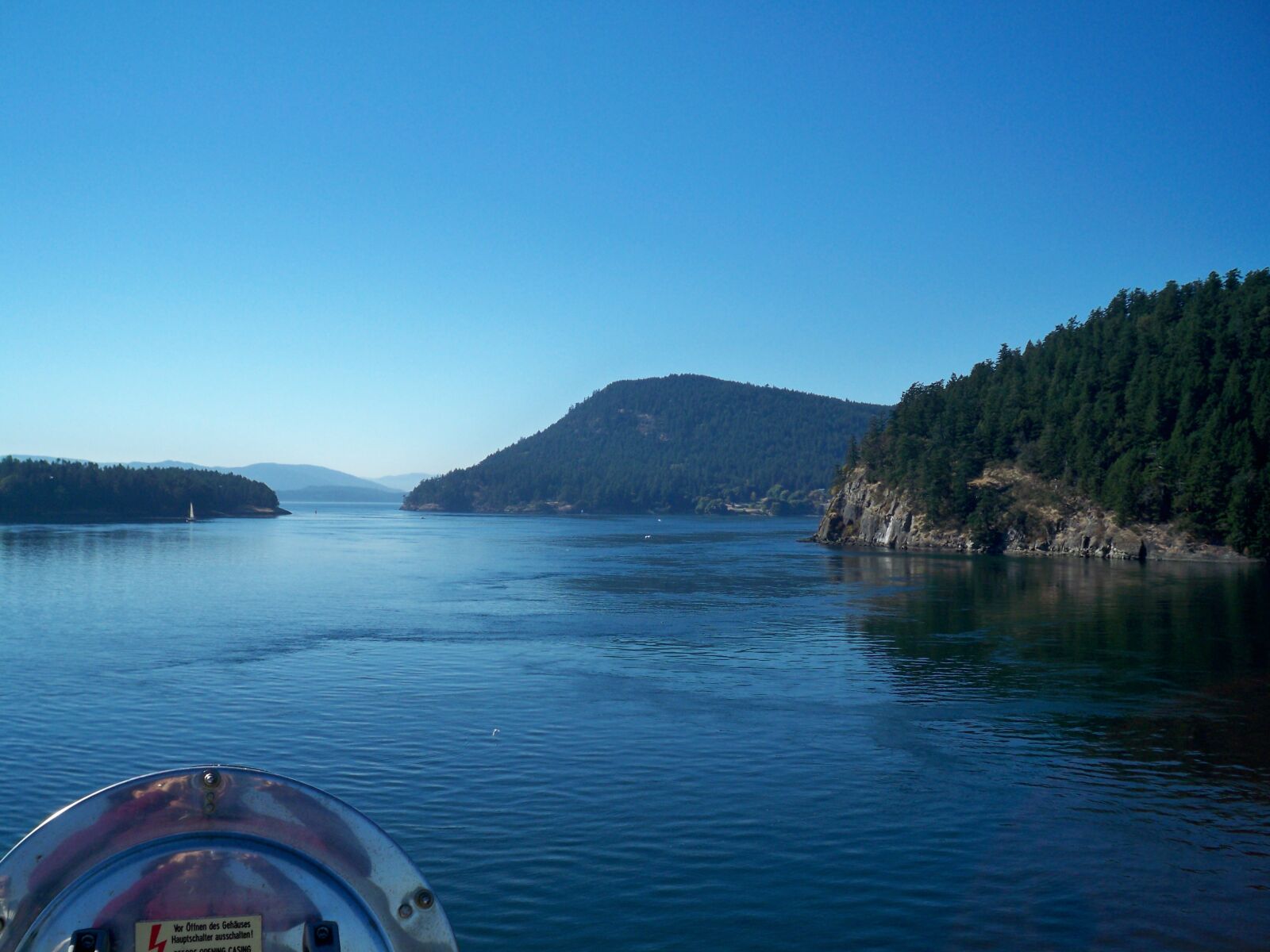 Kodak EASYSHARE M1093 IS DIGITAL CAMERA sample photo. Lake, nature, ocean photography