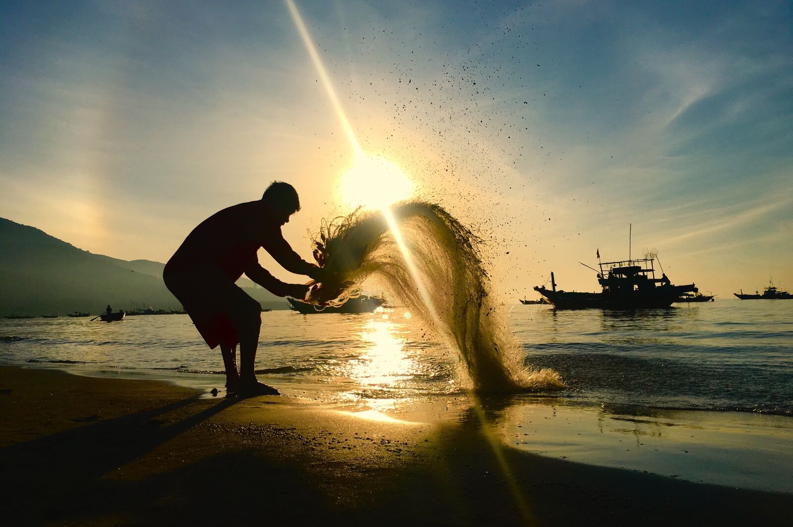 Apple iPhone 6s sample photo. Vietnam, danang, the beach photography