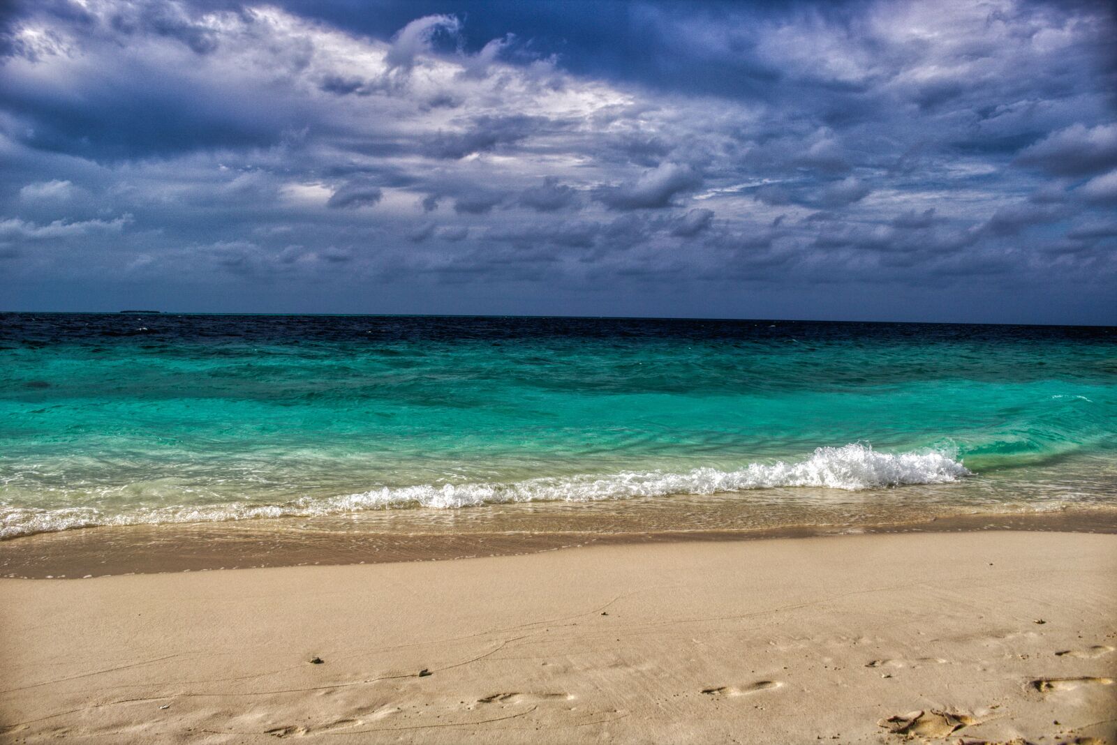 Canon EOS 750D (EOS Rebel T6i / EOS Kiss X8i) sample photo. Asia, sea, travel photography