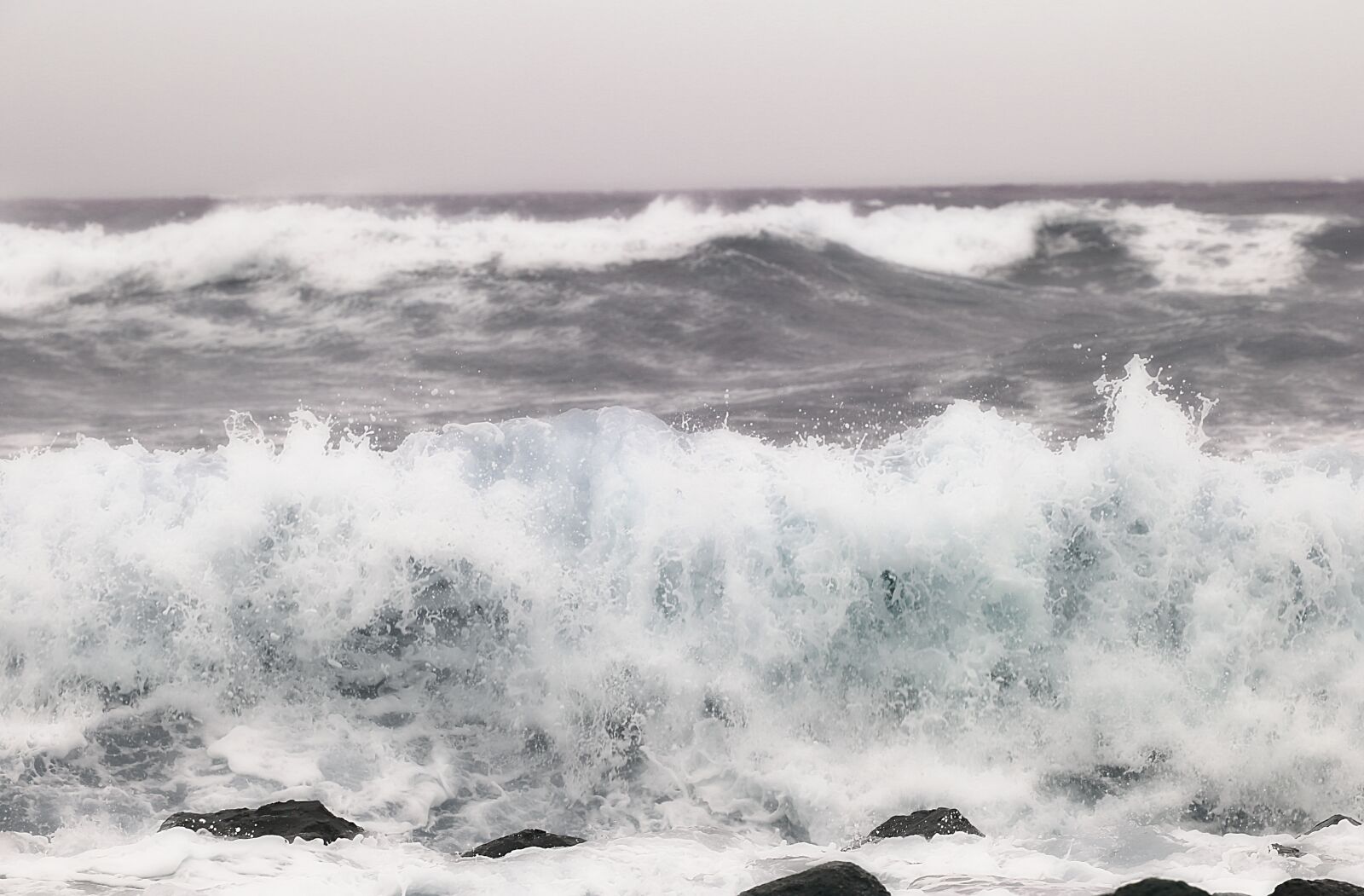 Canon EOS 5D Mark III sample photo. Sea, wave, scum photography