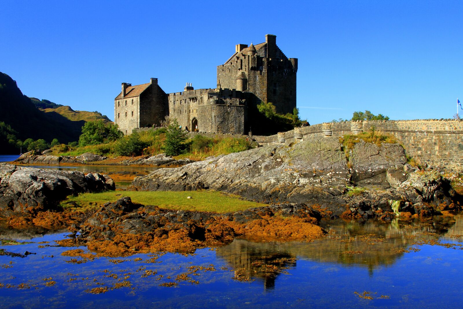 Canon EOS 7D sample photo. Castle, water, architecture photography