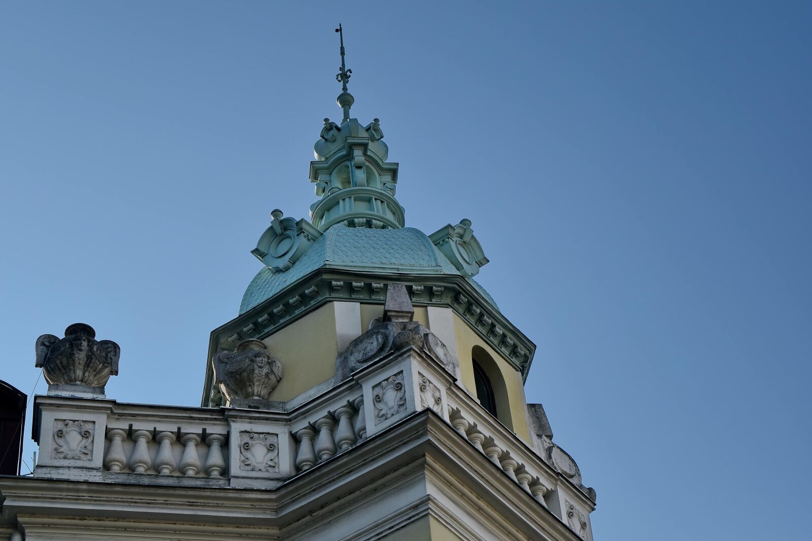 Nikon D5500 sample photo. Architectural style, heritage, roof photography