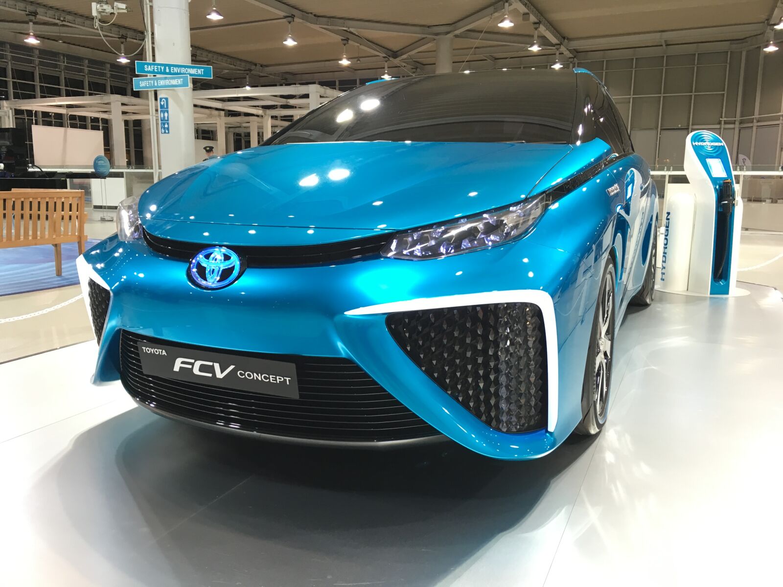Apple iPhone 6s sample photo. Toyota, mirai, ecv photography