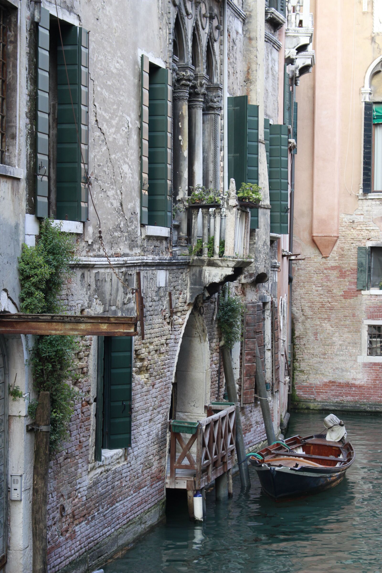 Canon EOS 700D (EOS Rebel T5i / EOS Kiss X7i) sample photo. Canal, architecture, gondola photography