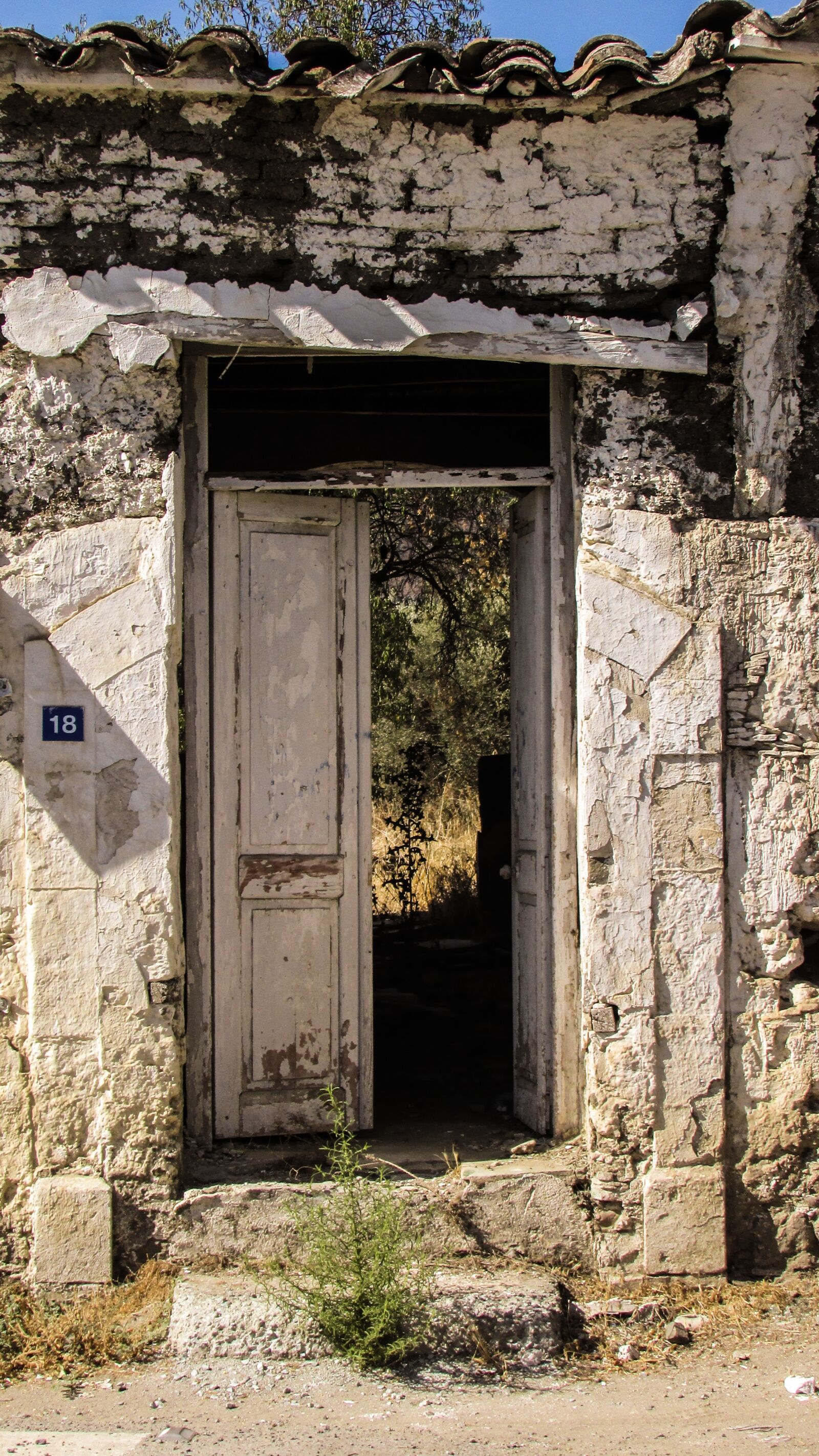 Canon PowerShot SX400 IS sample photo. Cyprus, sha, old house photography