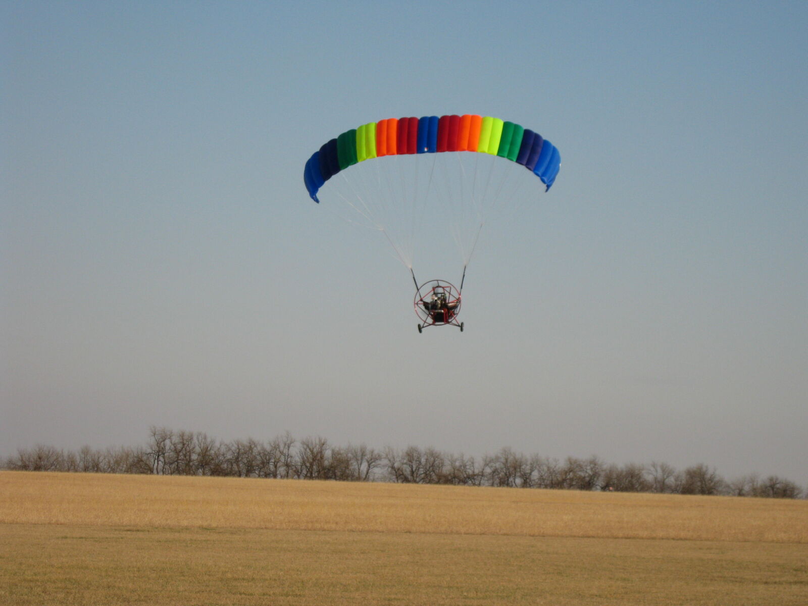 Canon PowerShot A1000 IS sample photo. Powered, parachute photography