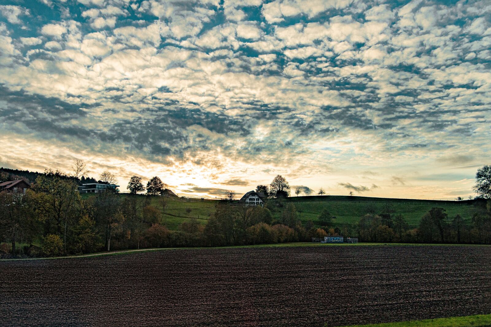 Canon EOS R sample photo. Mood, clouds, weather photography