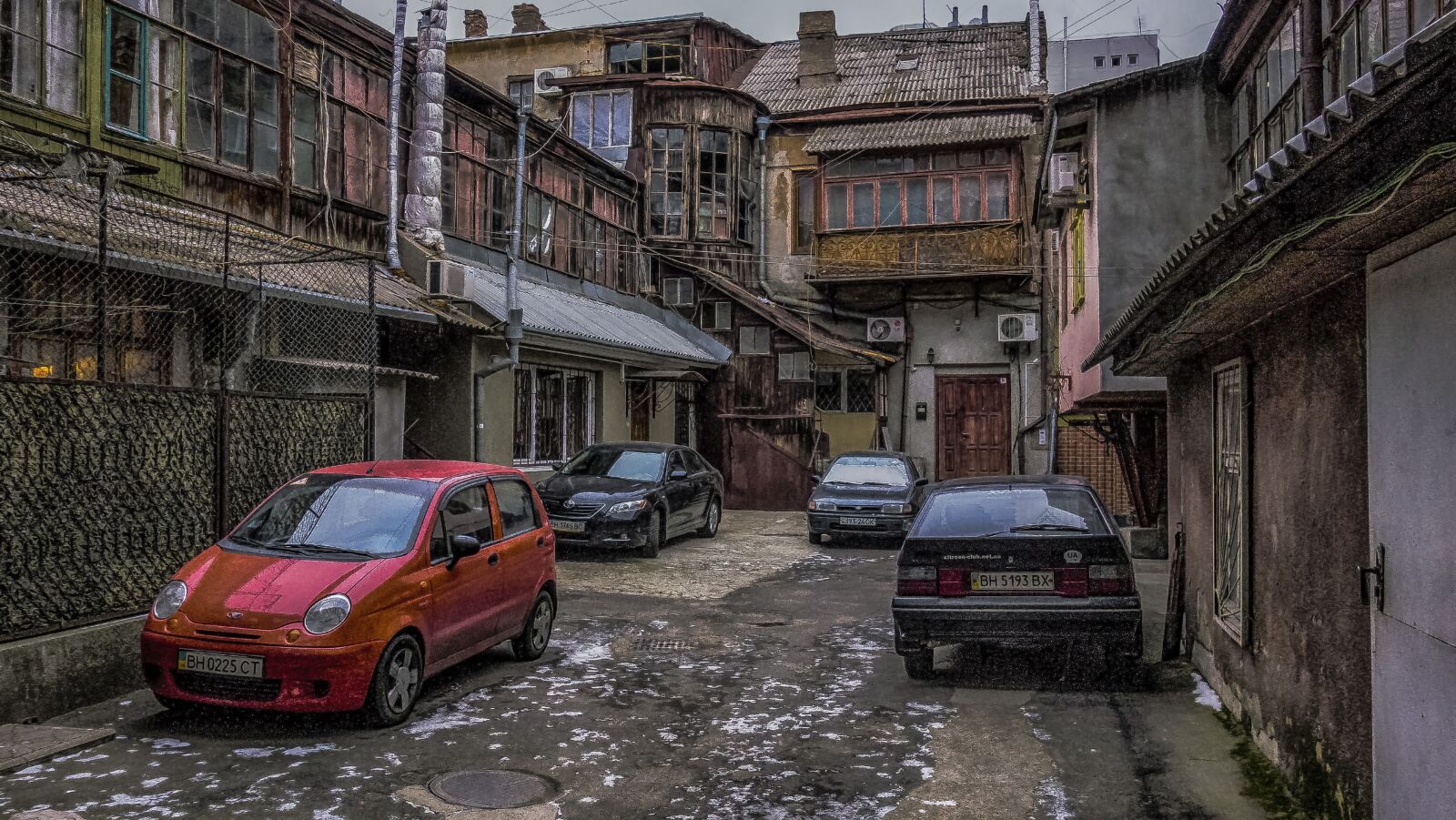 Sony Cyber-shot DSC-RX100 sample photo. Odessa, yard, machinery photography