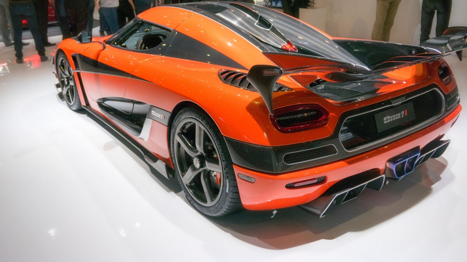 Panasonic Lumix DMC-LX100 sample photo. Koenigsegg, agera, luxury sports photography