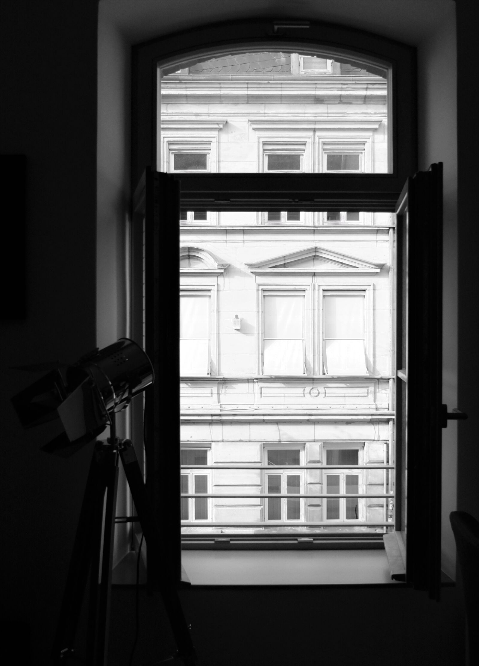 Fujifilm X10 sample photo. Window, floor lamp, black photography