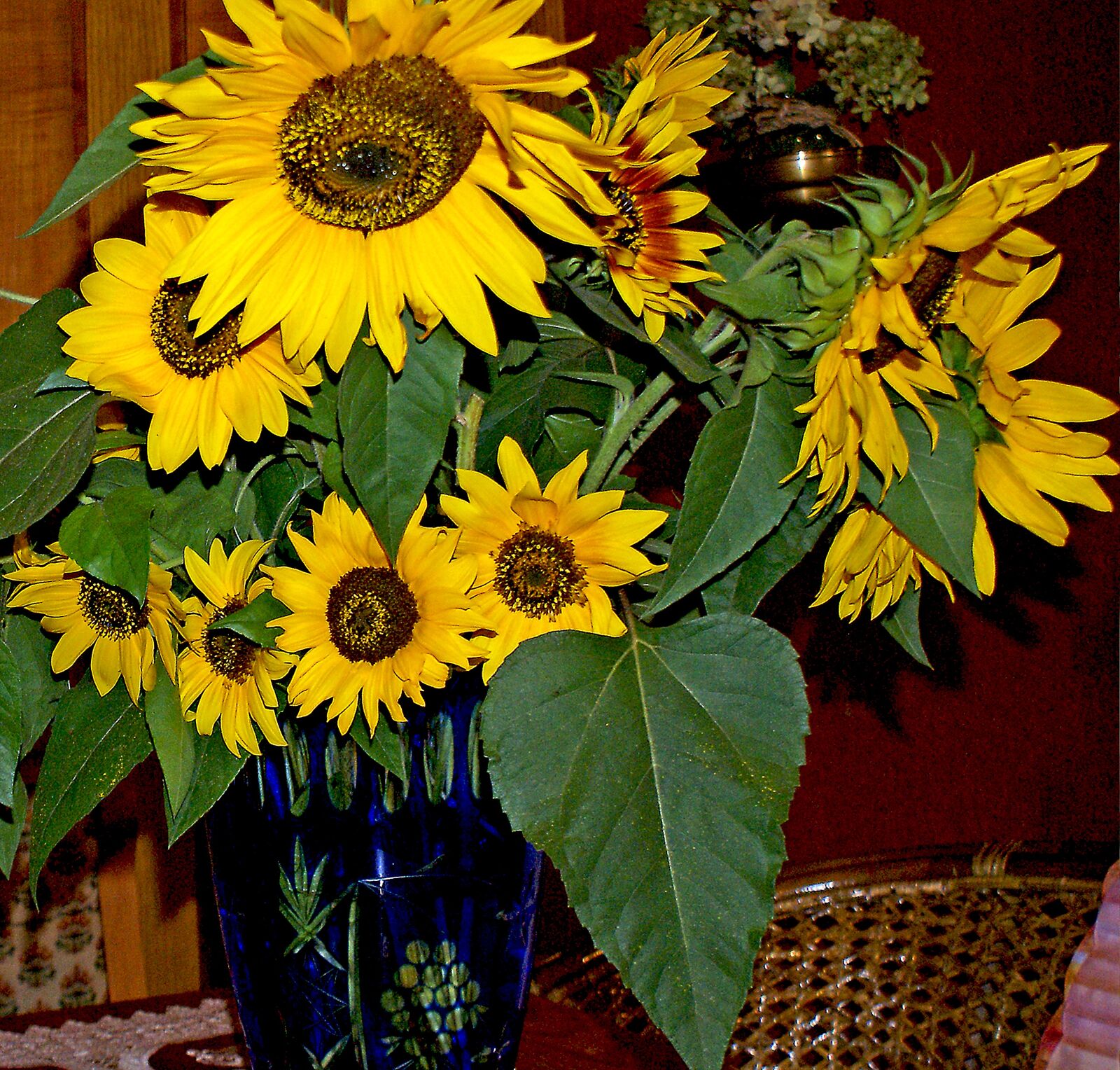 Canon EOS 5D Mark II sample photo. Sunflowers, bouquet, yellow photography
