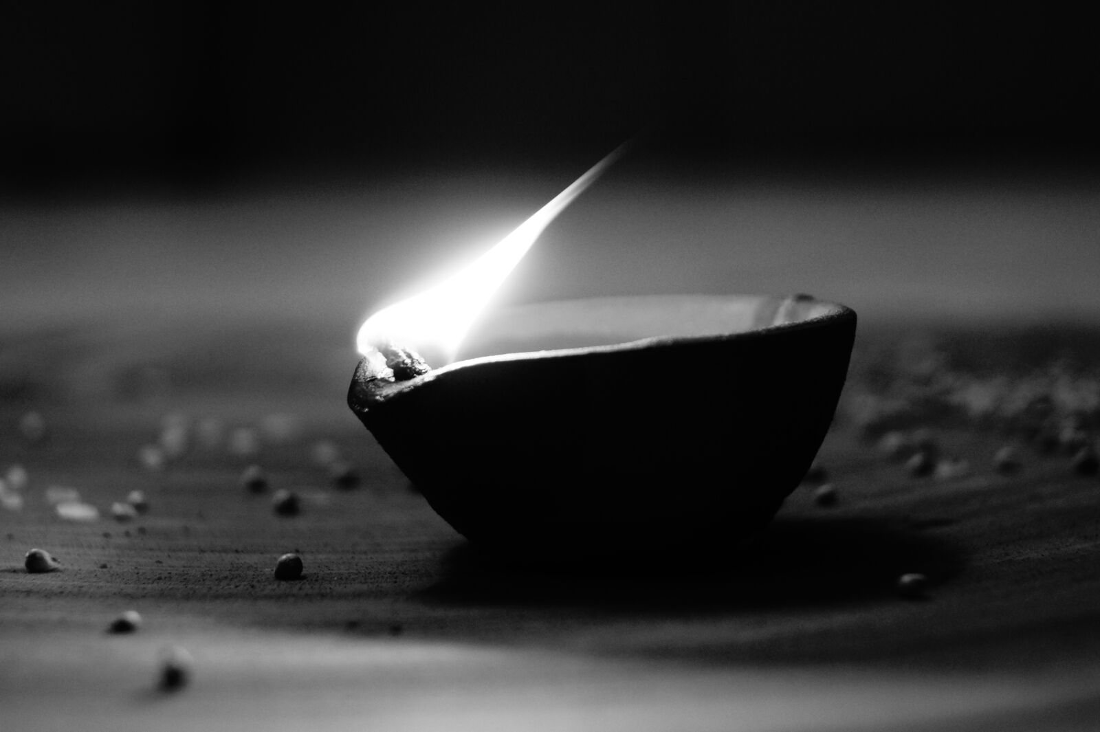 Sony DT 18-55mm F3.5-5.6 SAM II sample photo. Diwali, festival, candle photography
