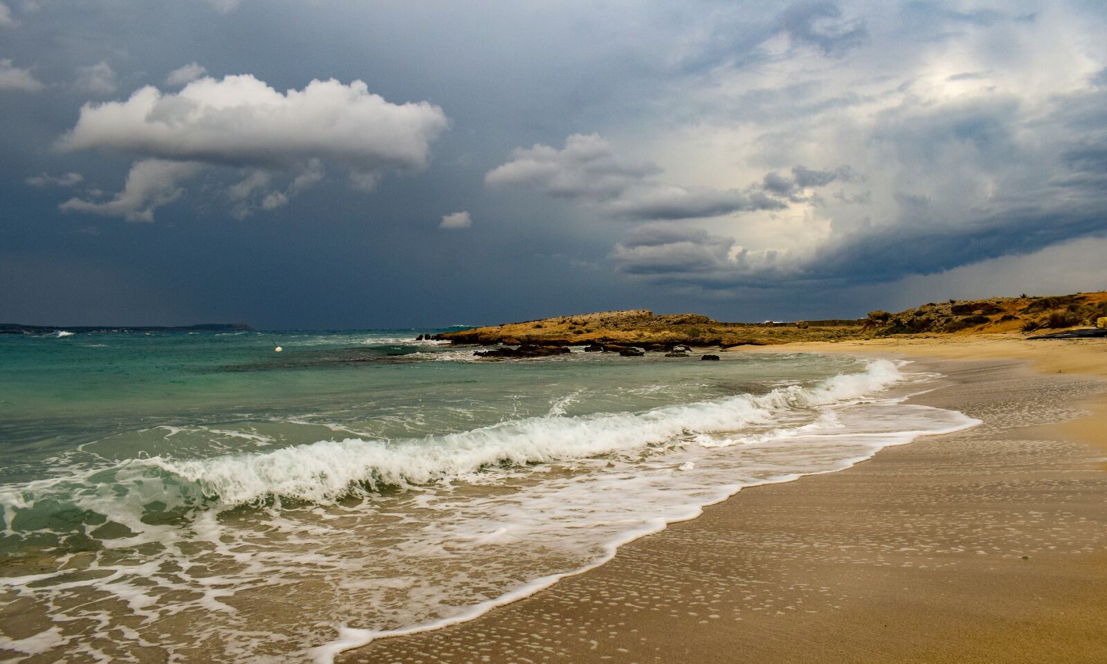 Nikon D3300 sample photo. Beach, empty, sea photography