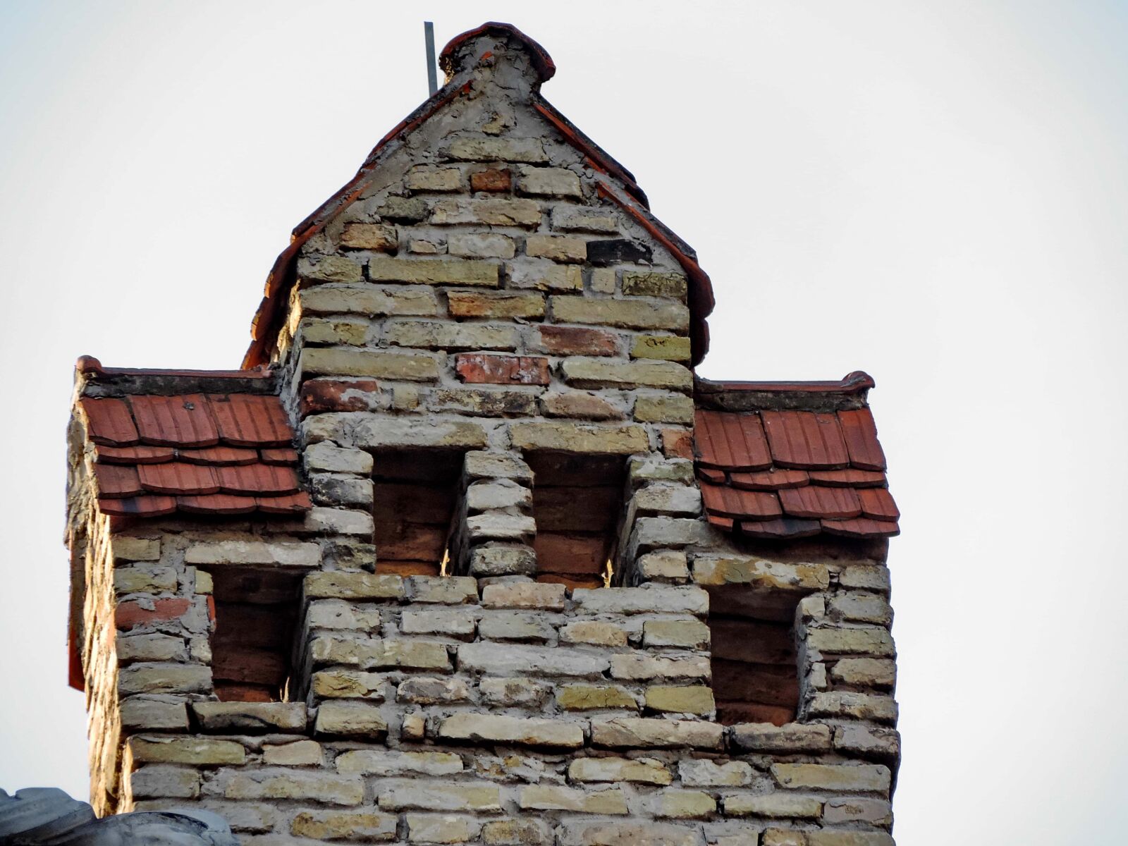 Nikon Coolpix P520 sample photo. Chimney, roof, rooftop, old photography