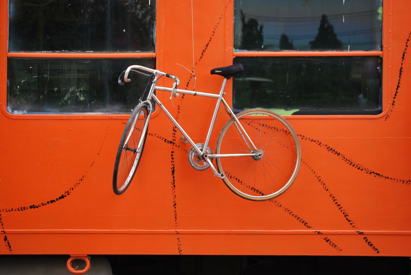 Nikon D60 sample photo. Wagon, bicycle, train photography