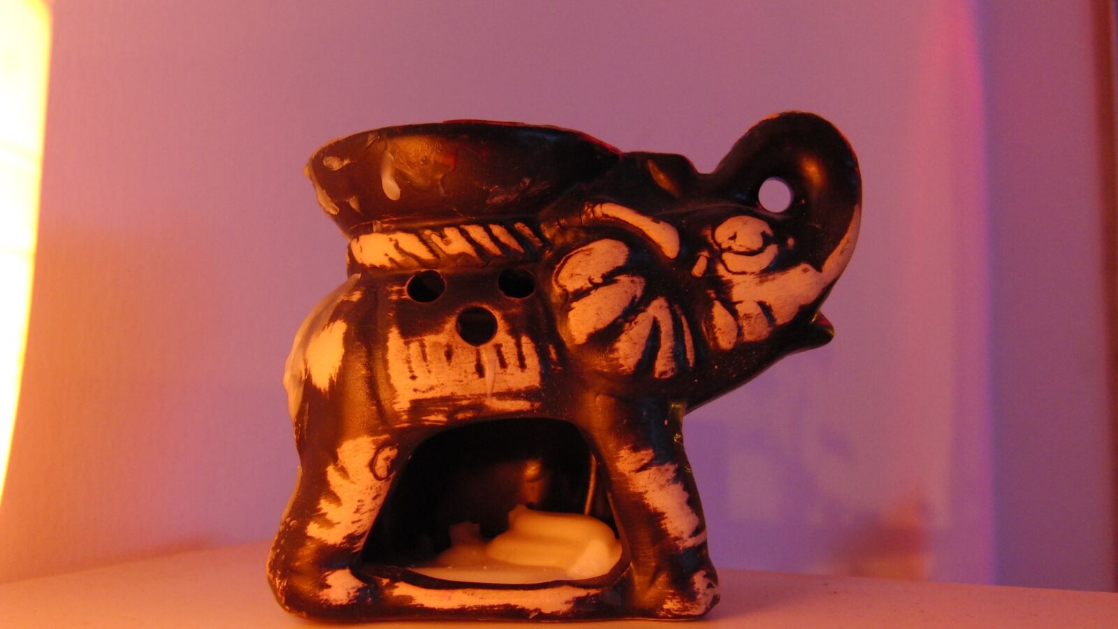 CASIO EX-F1 sample photo. Elephant, pink, candle photography