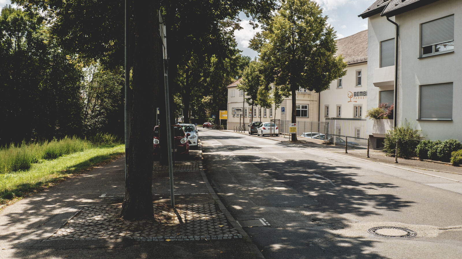24-70mm F2.8-2.8 SSM sample photo. Buildings, city, exterior, facade photography