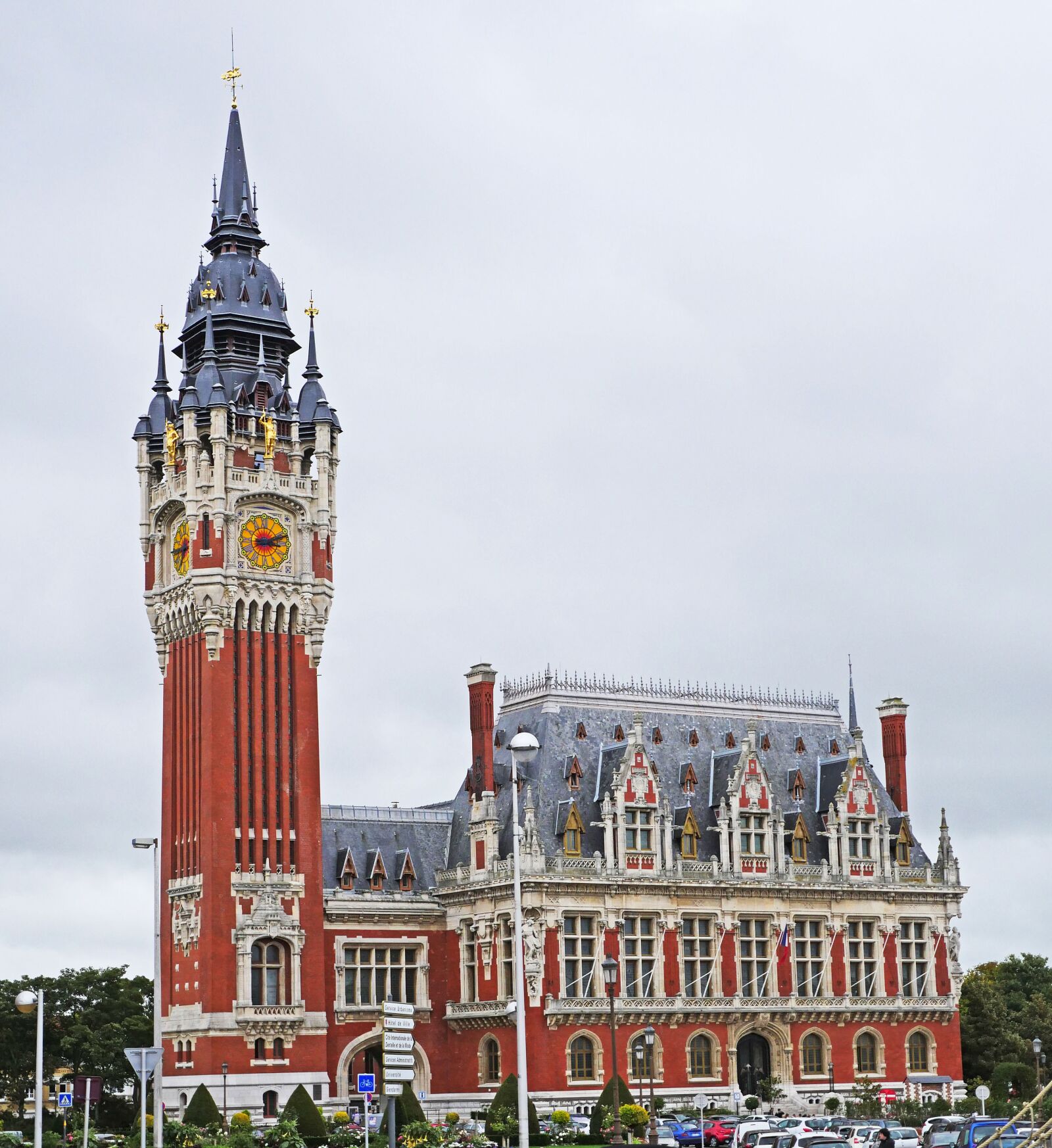 Panasonic Lumix DMC-GX8 sample photo. Calais, town hall, france photography