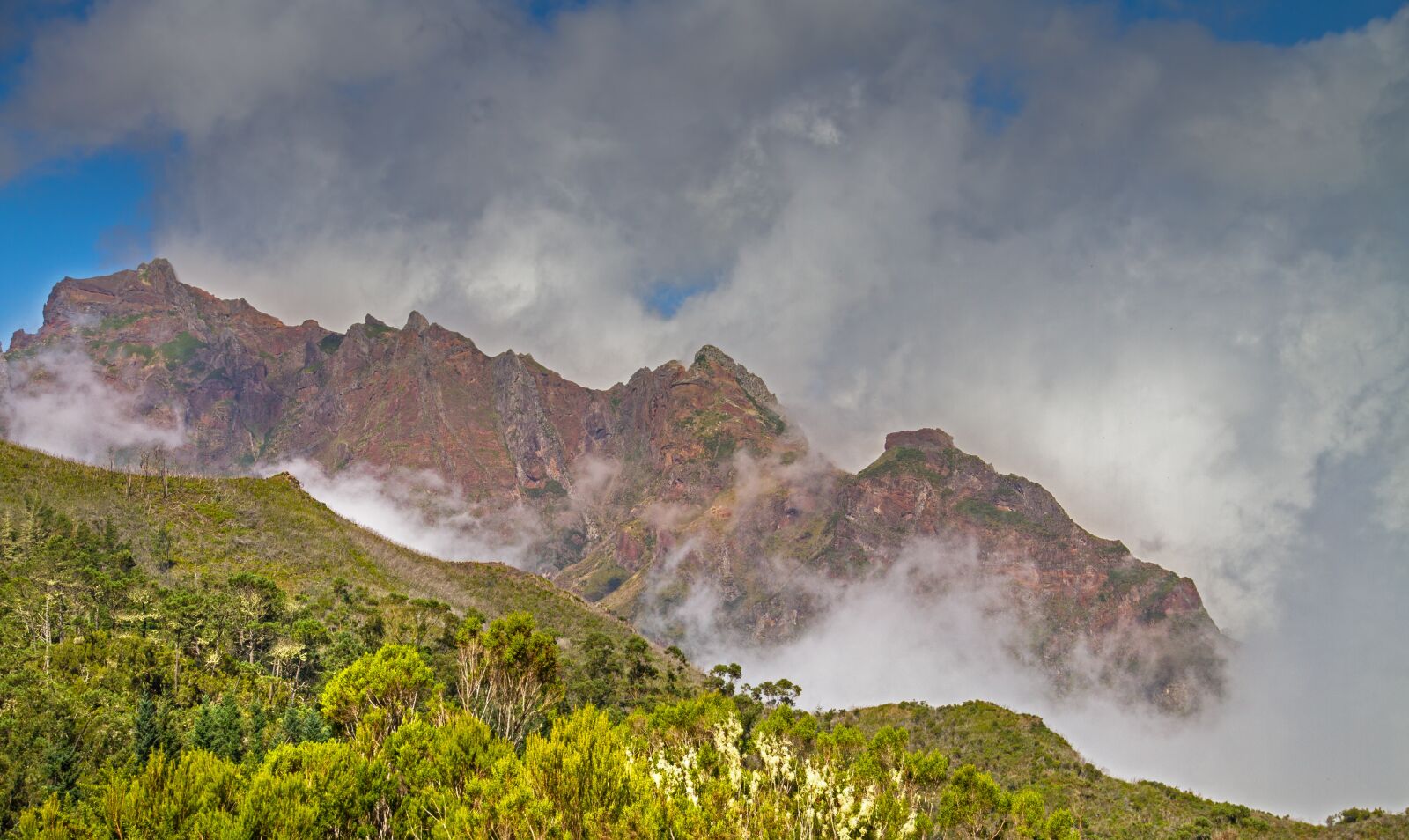 Canon EOS 7D sample photo. Mountain, rock, cloud formation photography