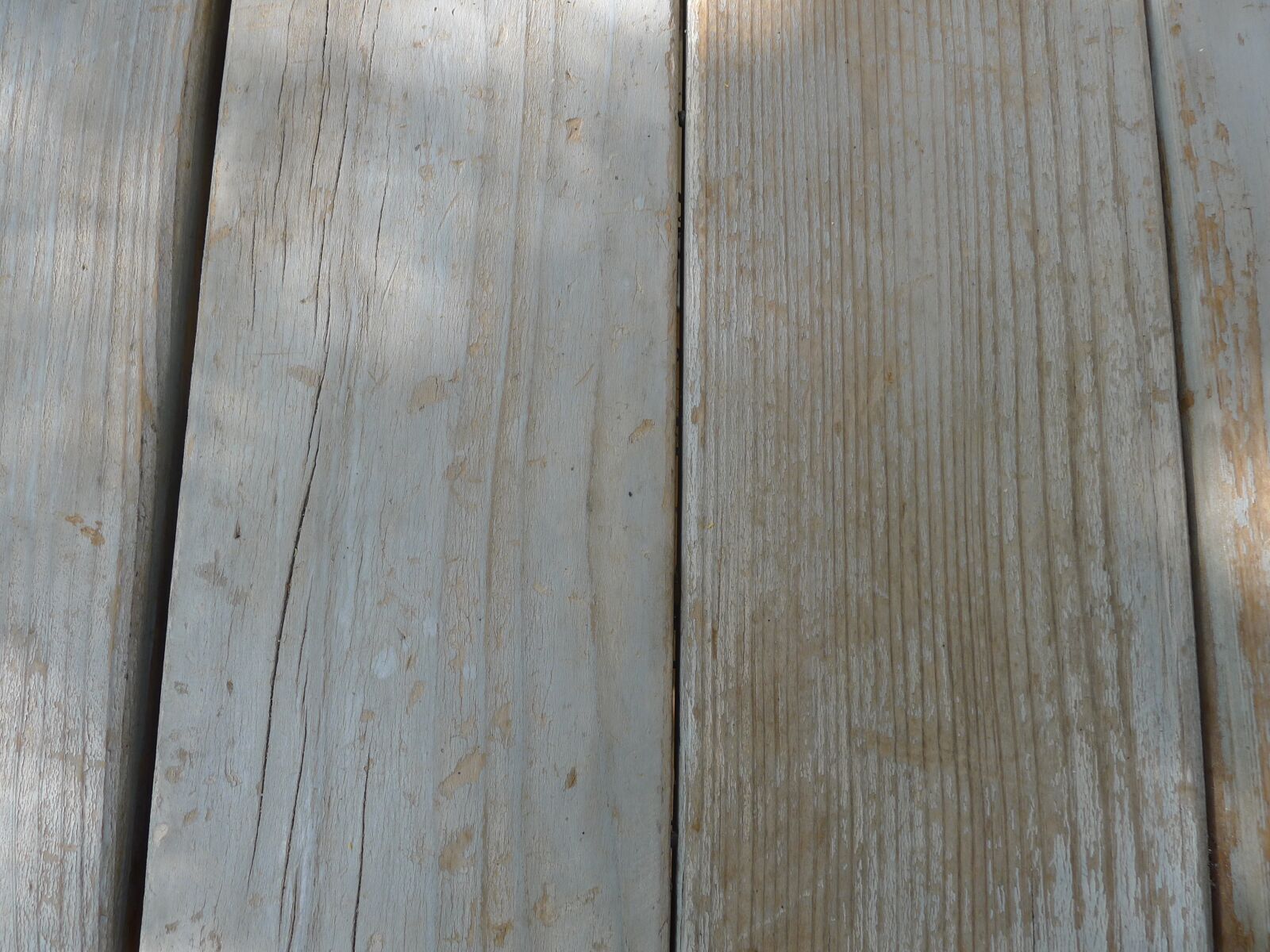 Panasonic Lumix DMC-LX5 sample photo. Background, wood, distressed photography